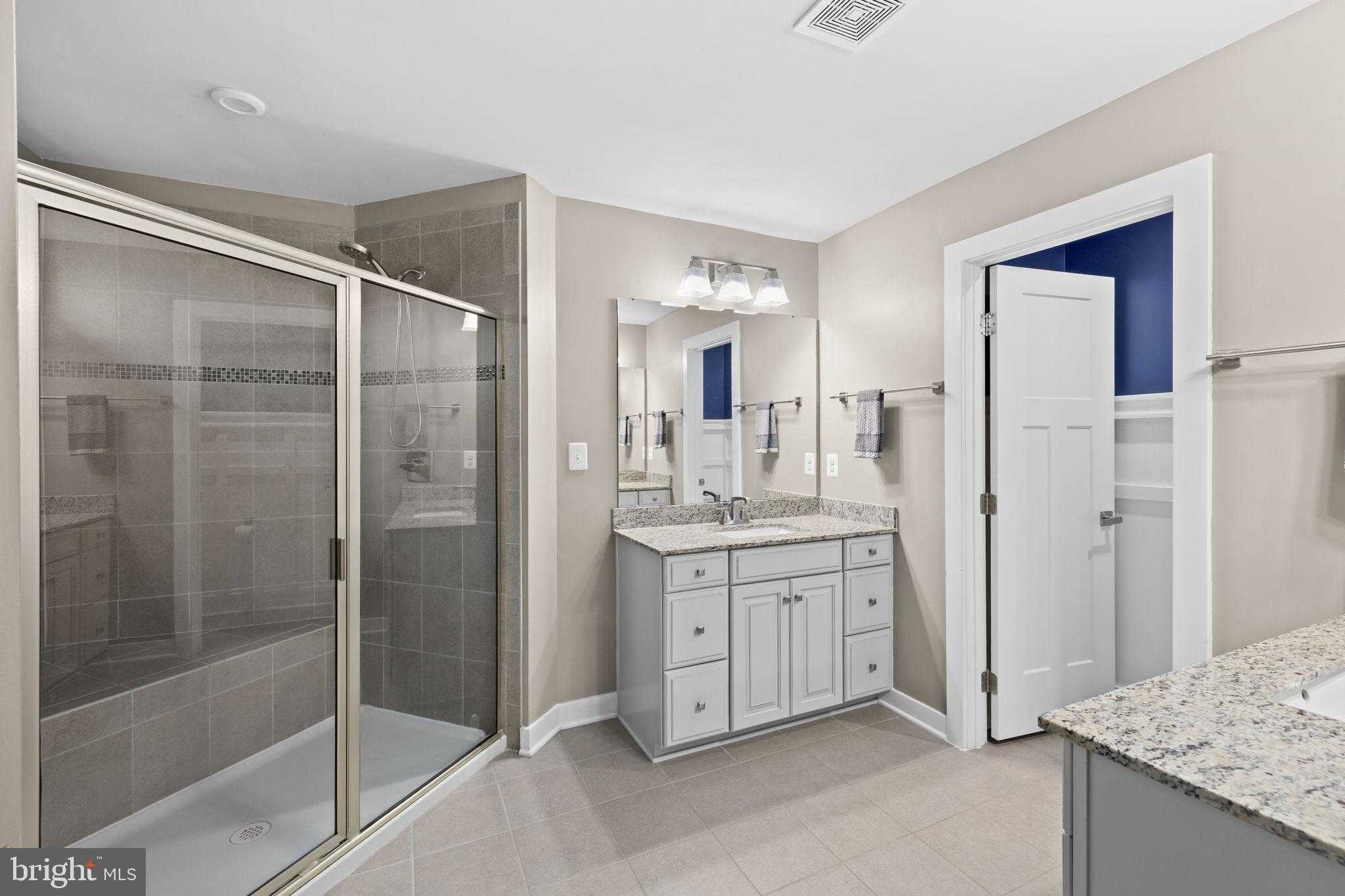 7803 Hermitage Dr photo 25