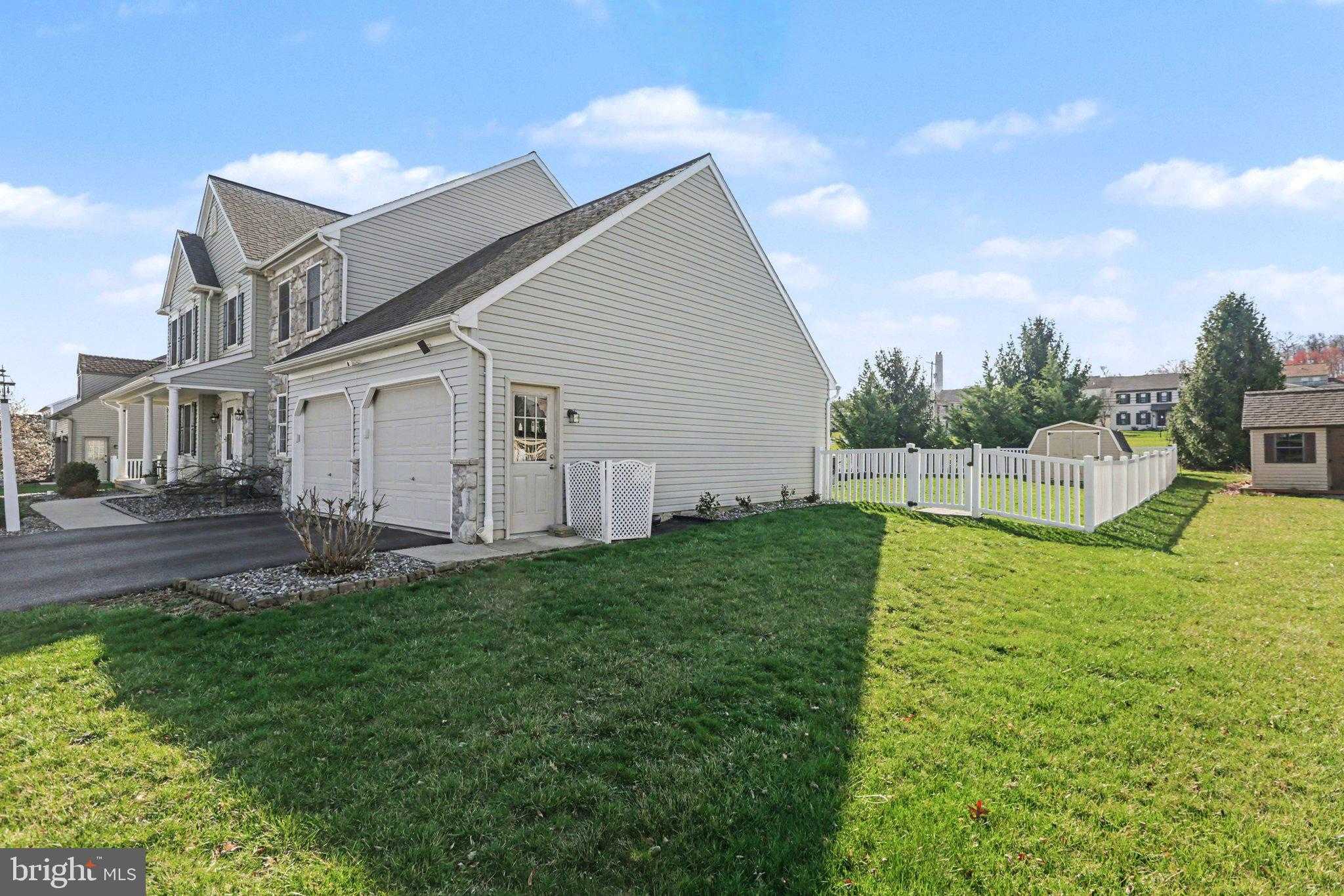 772 Rishel Dr photo 38