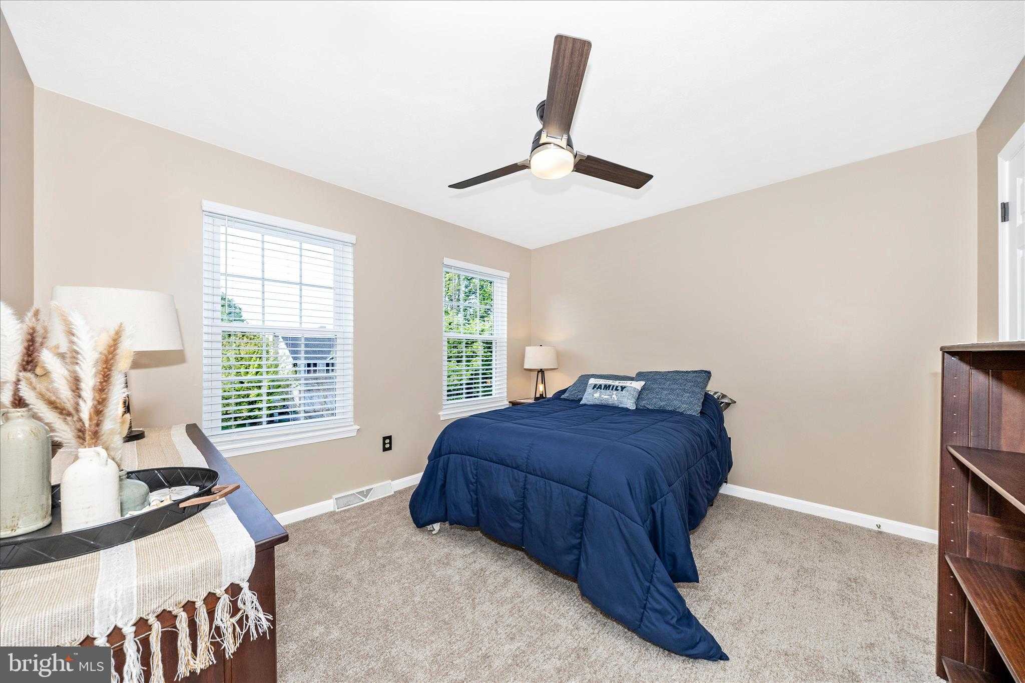 13454 Four Seasons CT photo 28