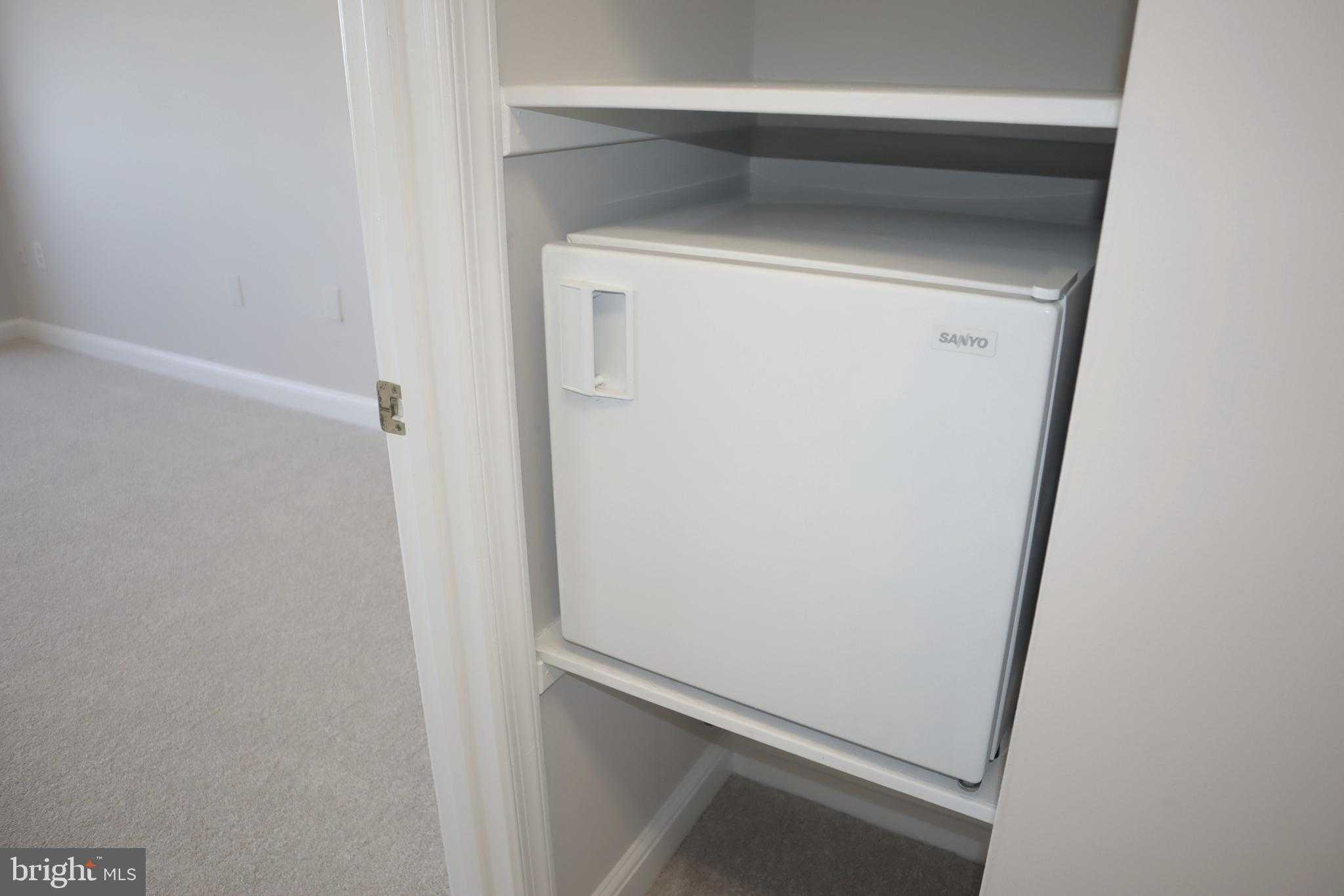 10401 Grosvenor Pl Apt 1704 photo 49