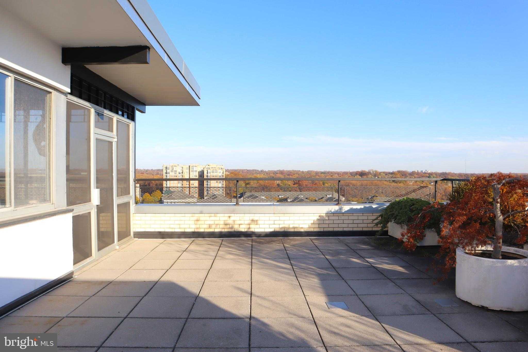 10401 Grosvenor Pl Apt 1704 photo 76