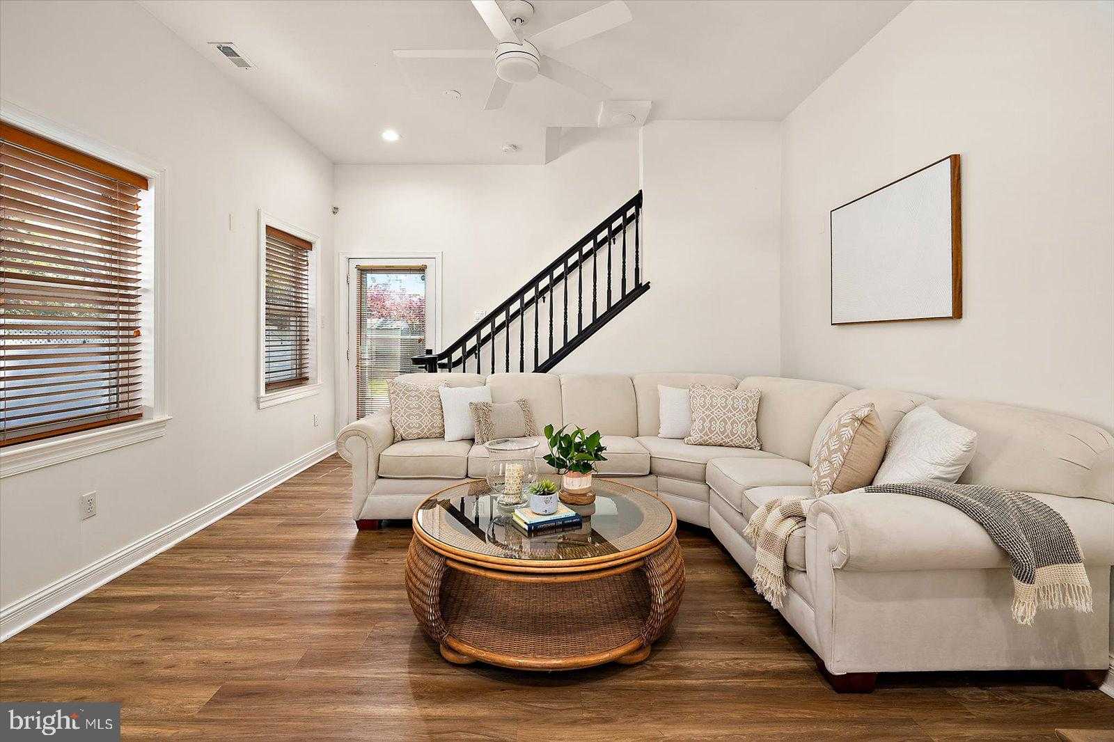 813 Shore Dr photo 7