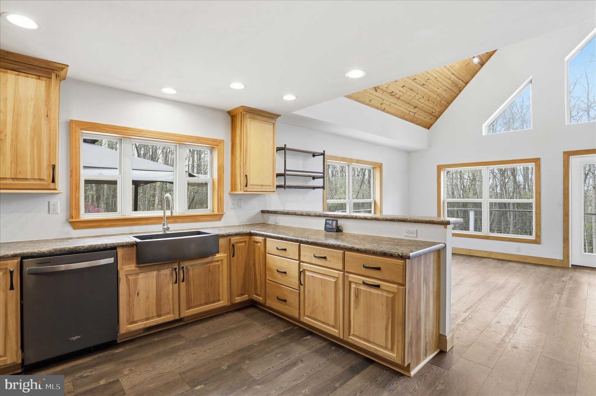 275 Sine Pl photo 13