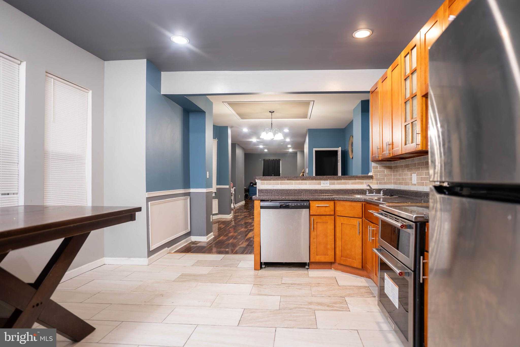 6137 W Jefferson St photo 7