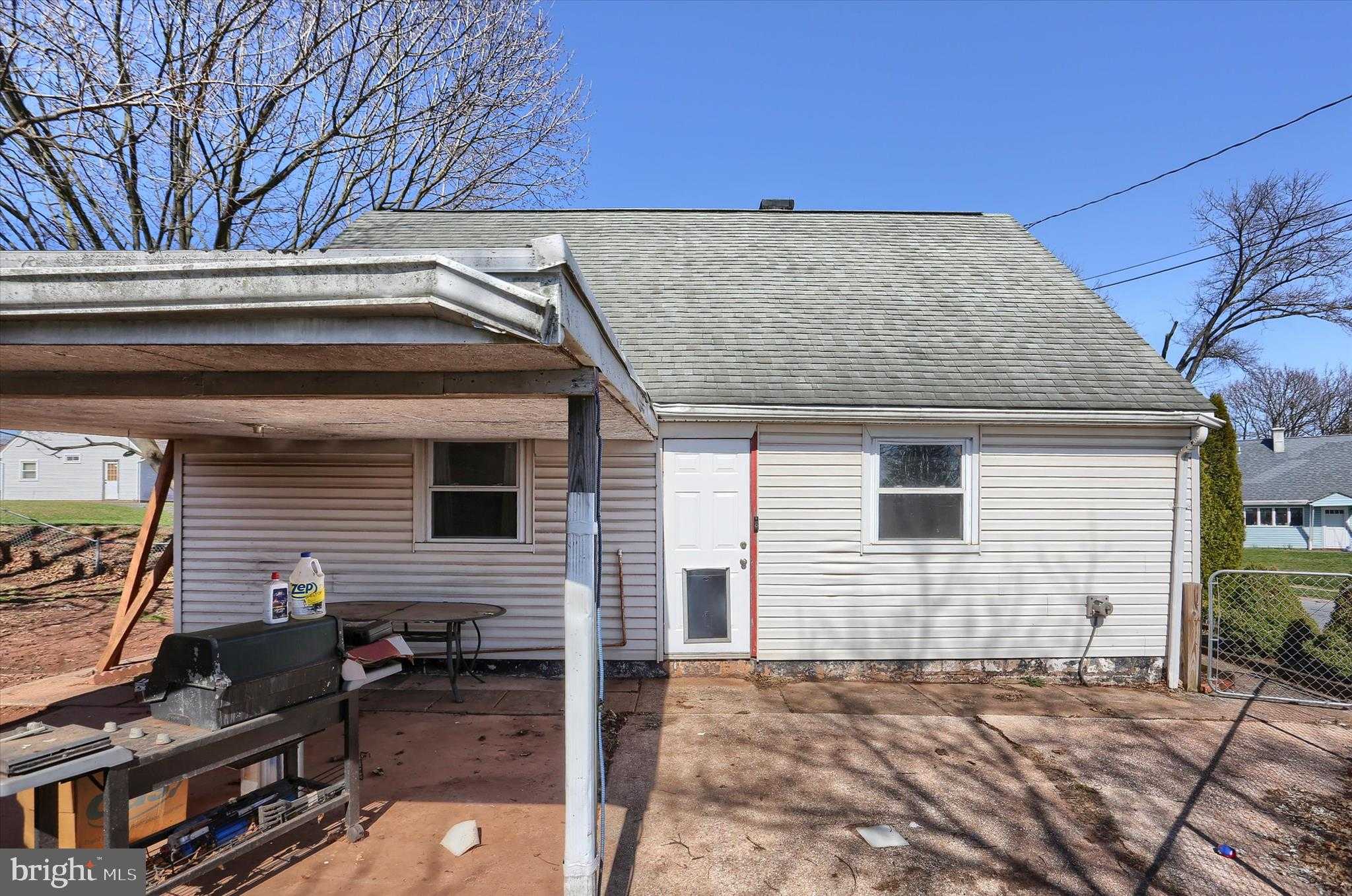 354 Cypress St photo 20