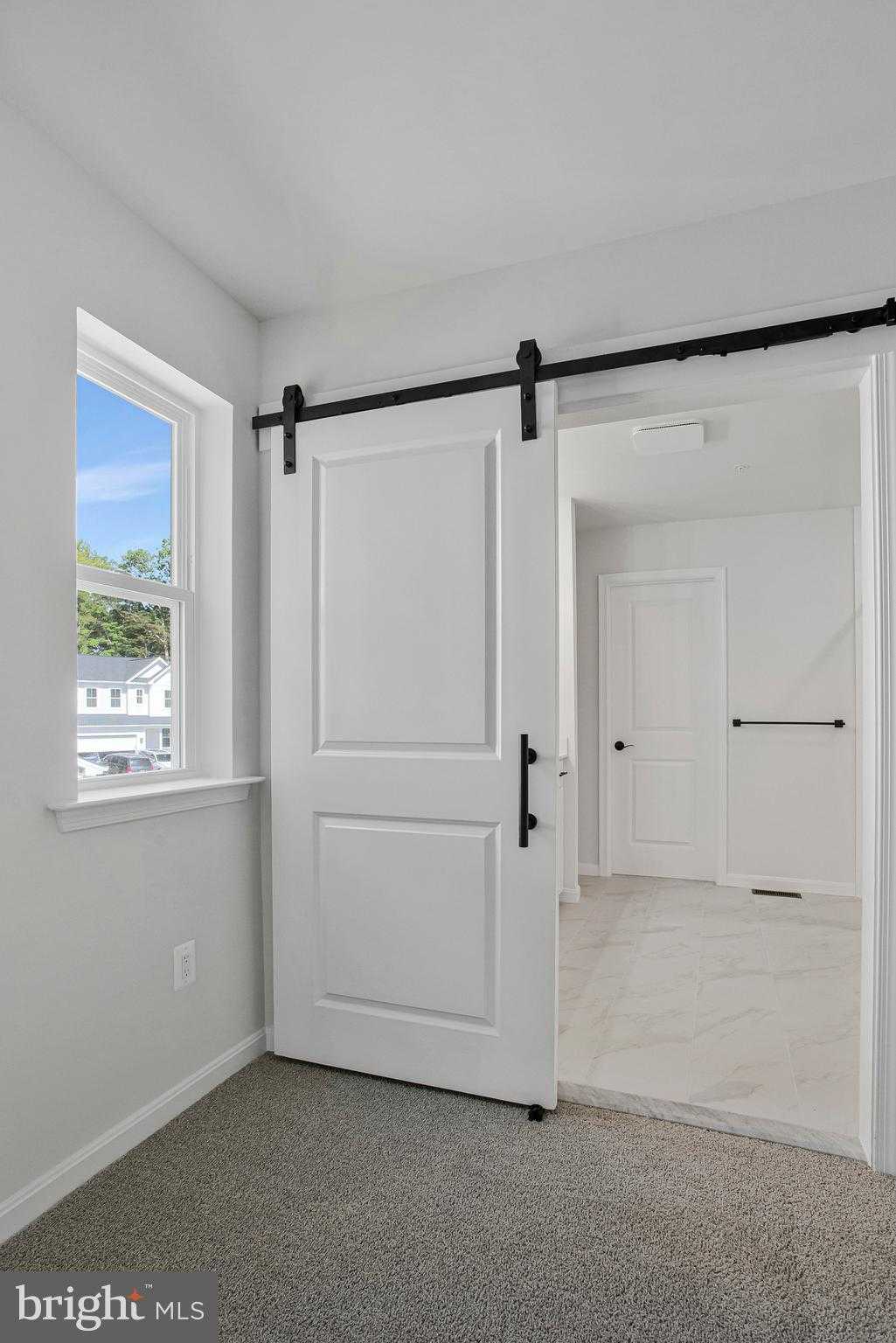 128 Catalpa Dr photo 33