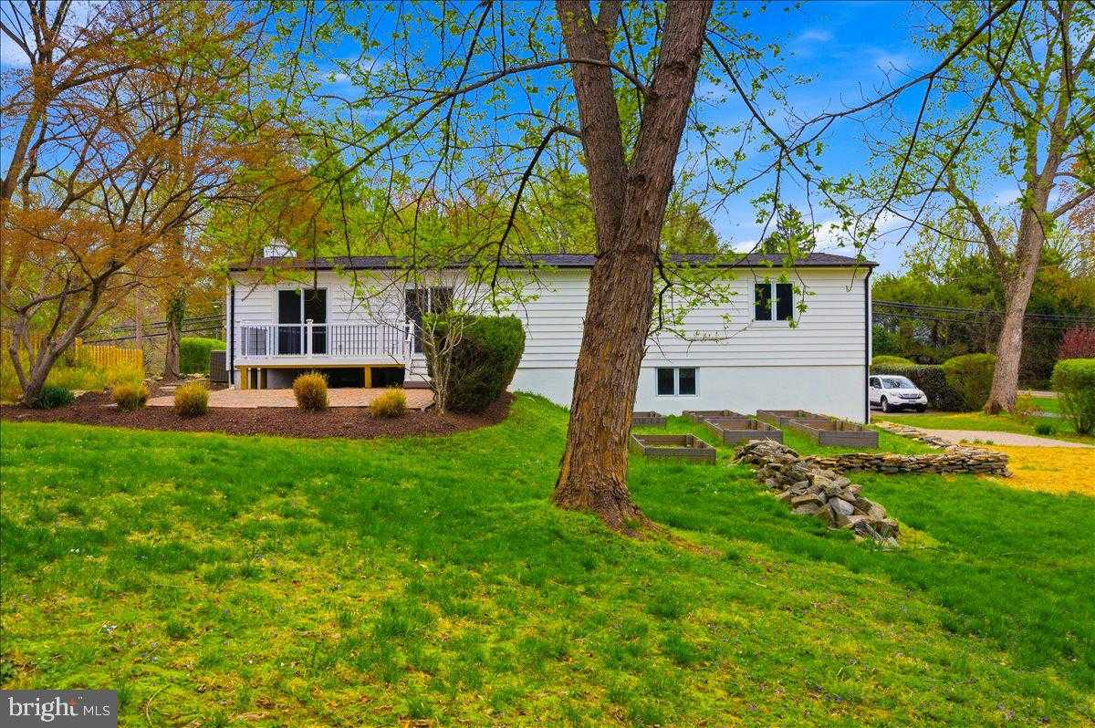 822 Walker Rd photo 24