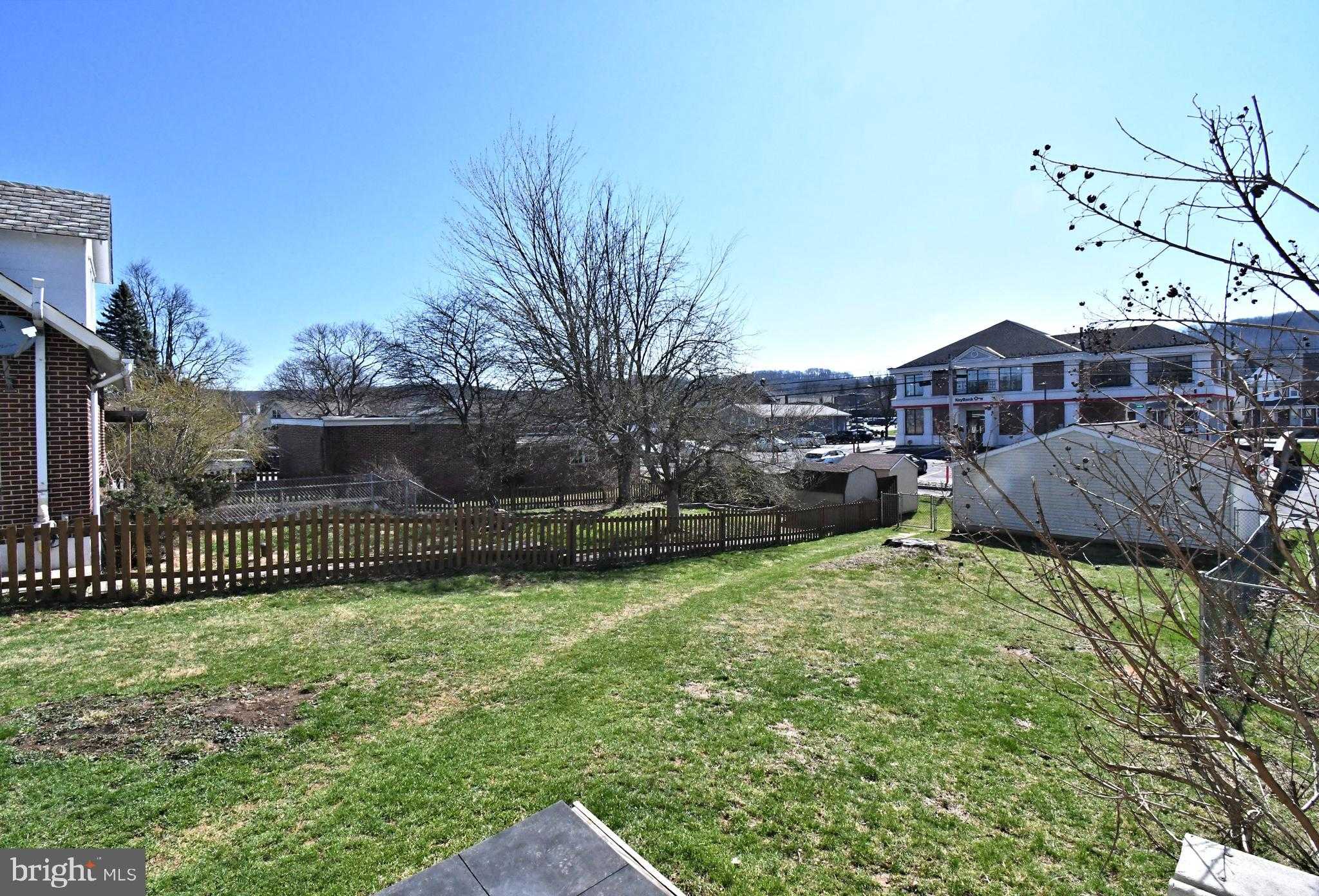 742 Walnut St photo 22