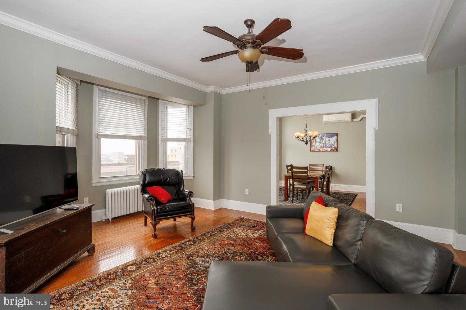 250 S 13th St Apt 12d photo 2