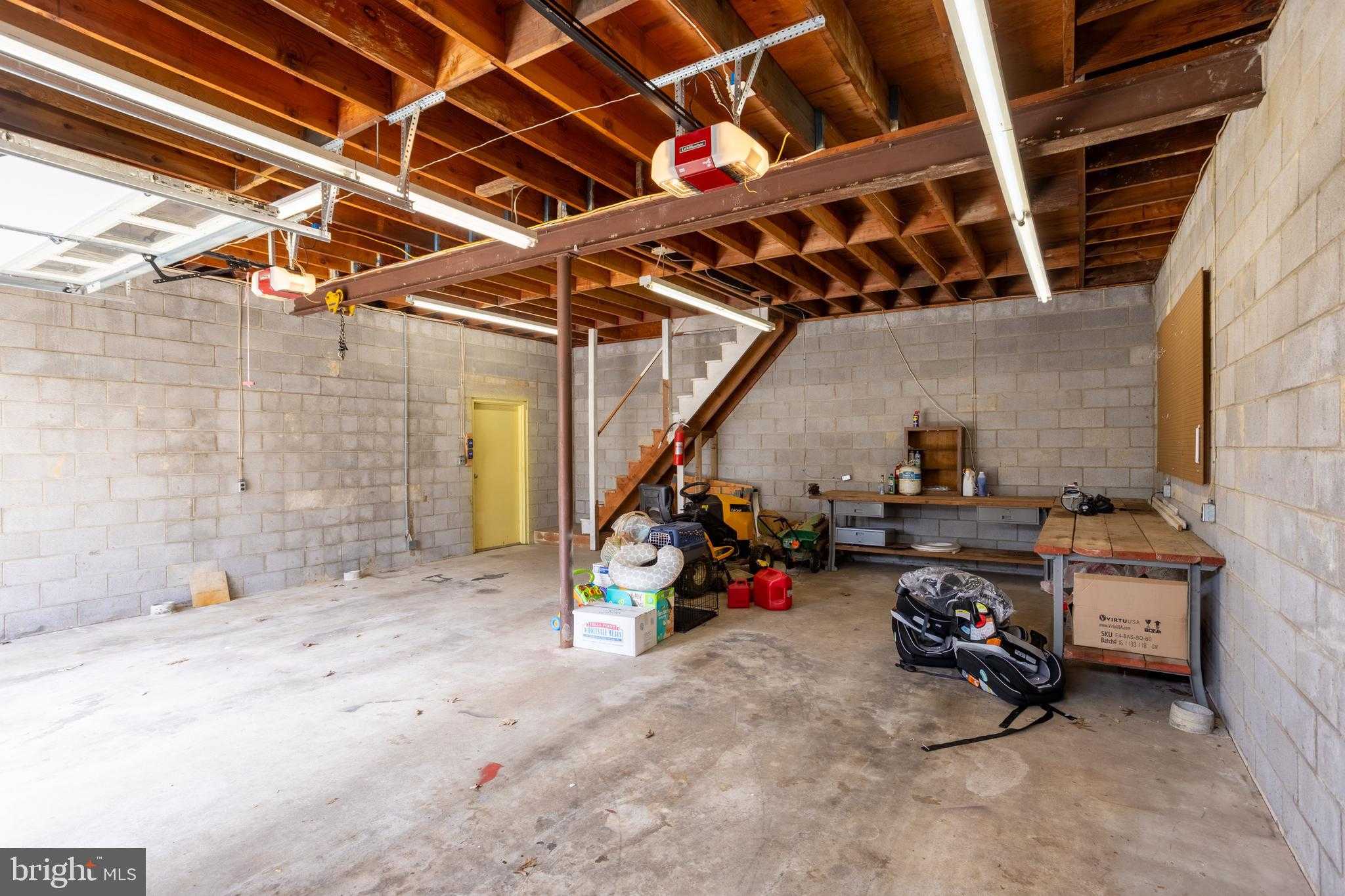 1604 Holly Dr photo 8