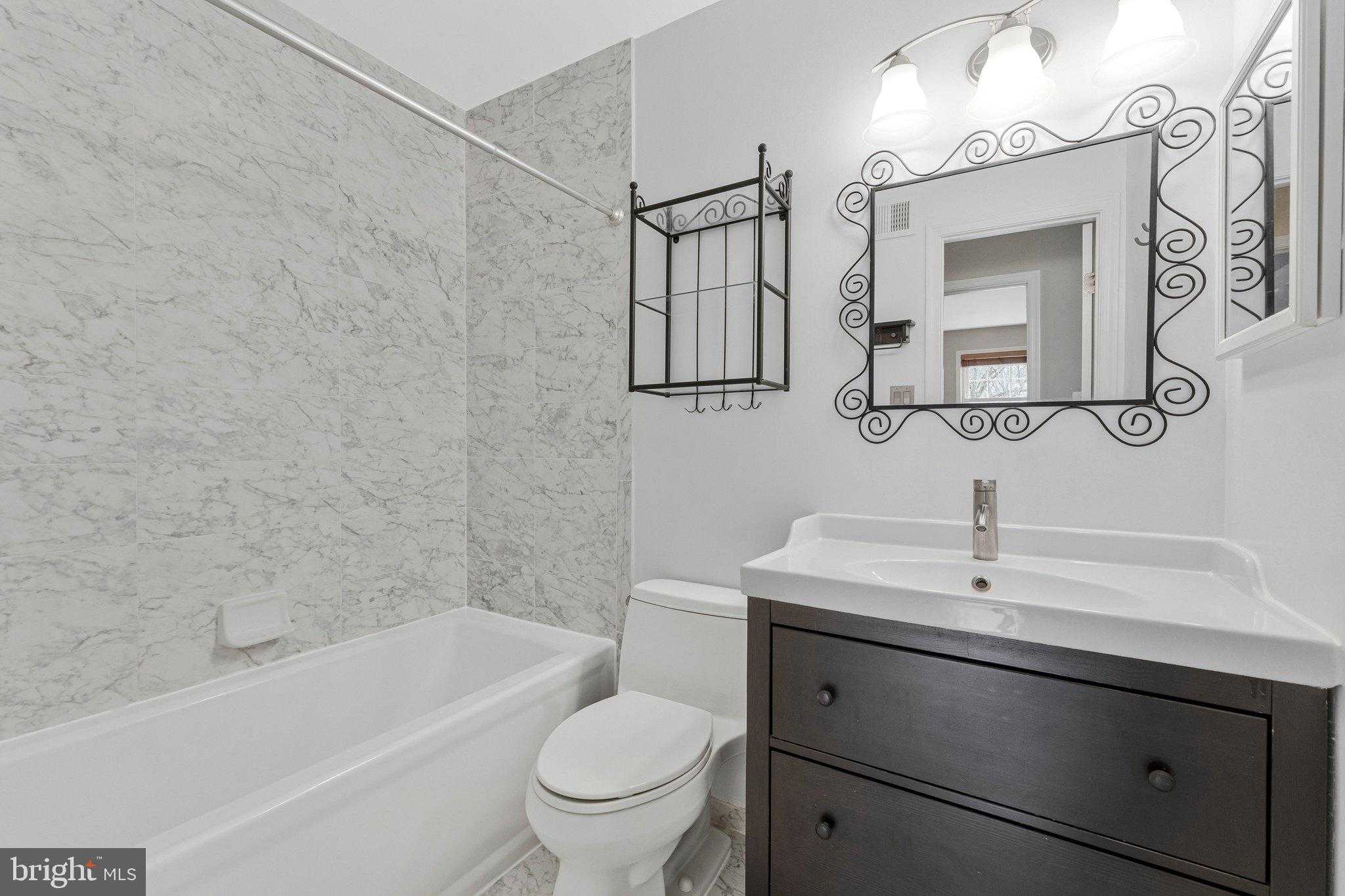 3126 Barnard CT photo 18