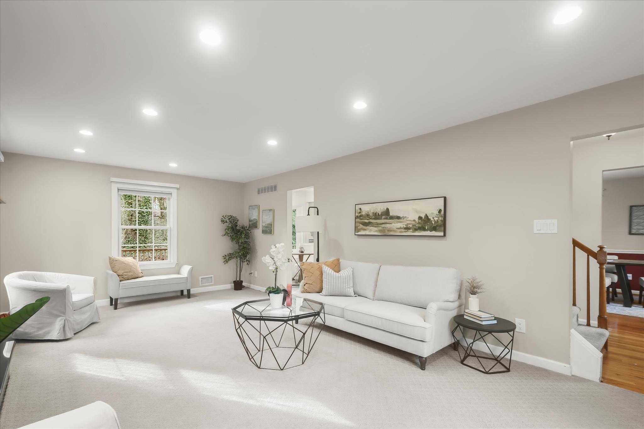 326 Edgewater Rd photo 10