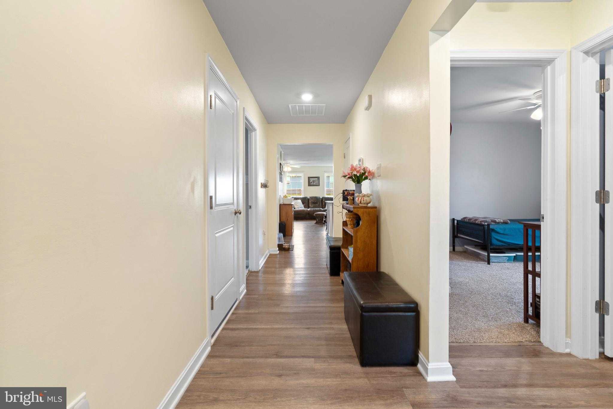 287 Aylesbury Ln photo 3