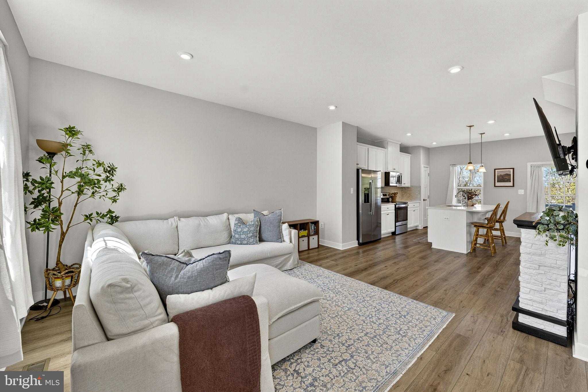 1756 Scenic Loop photo 31