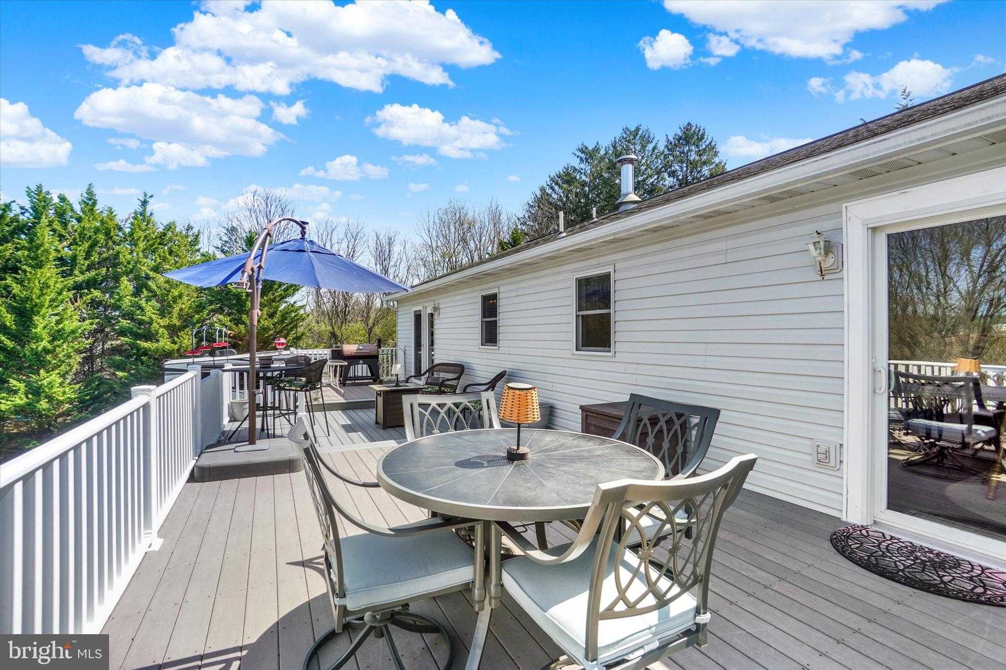 116 West CT photo 32