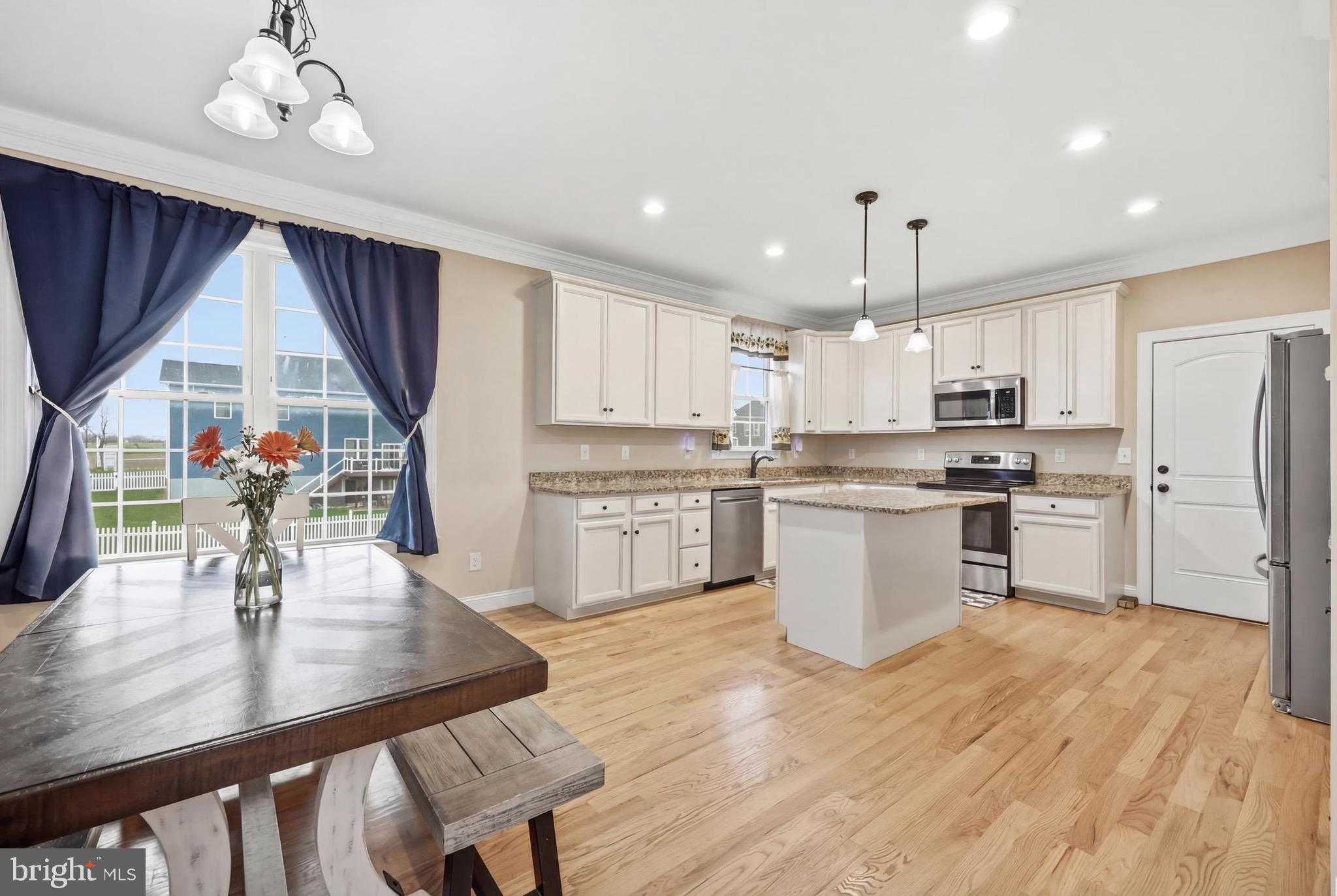 15 Branson CT photo 10