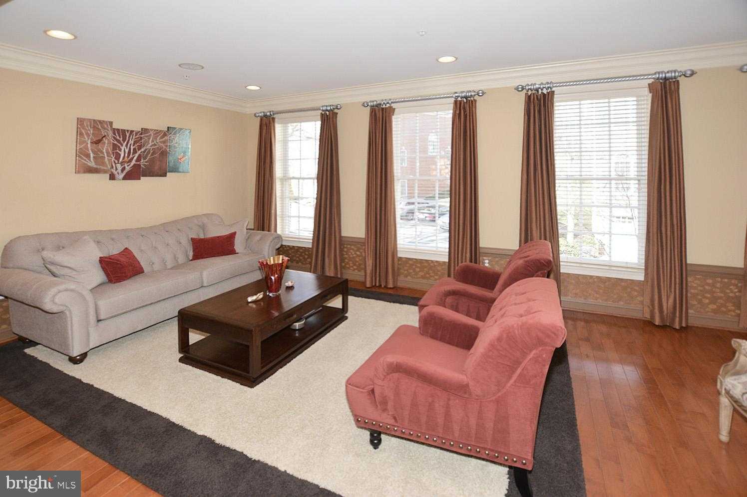 3514 Goddard Way photo 5