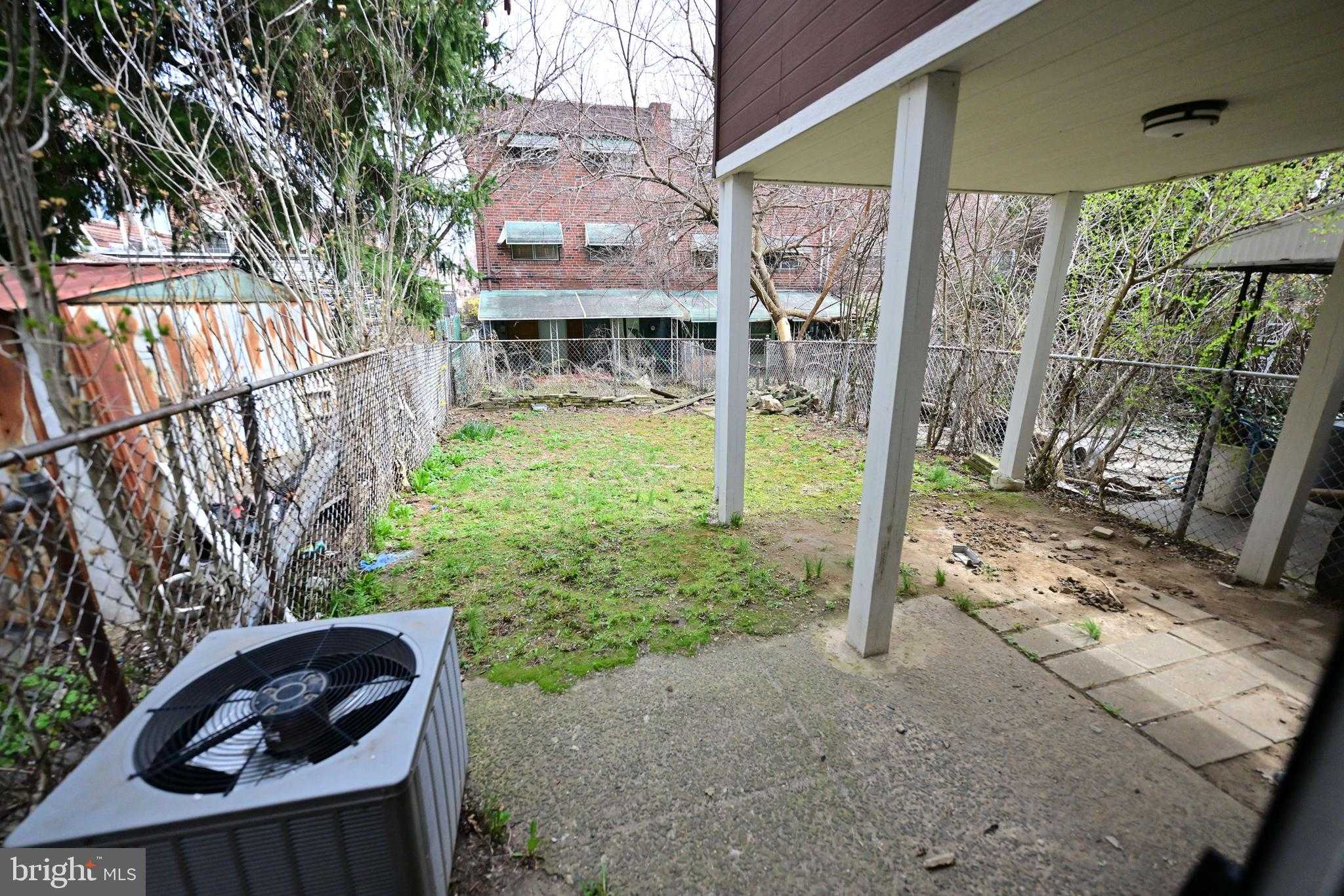 1537 N 13th St photo 21