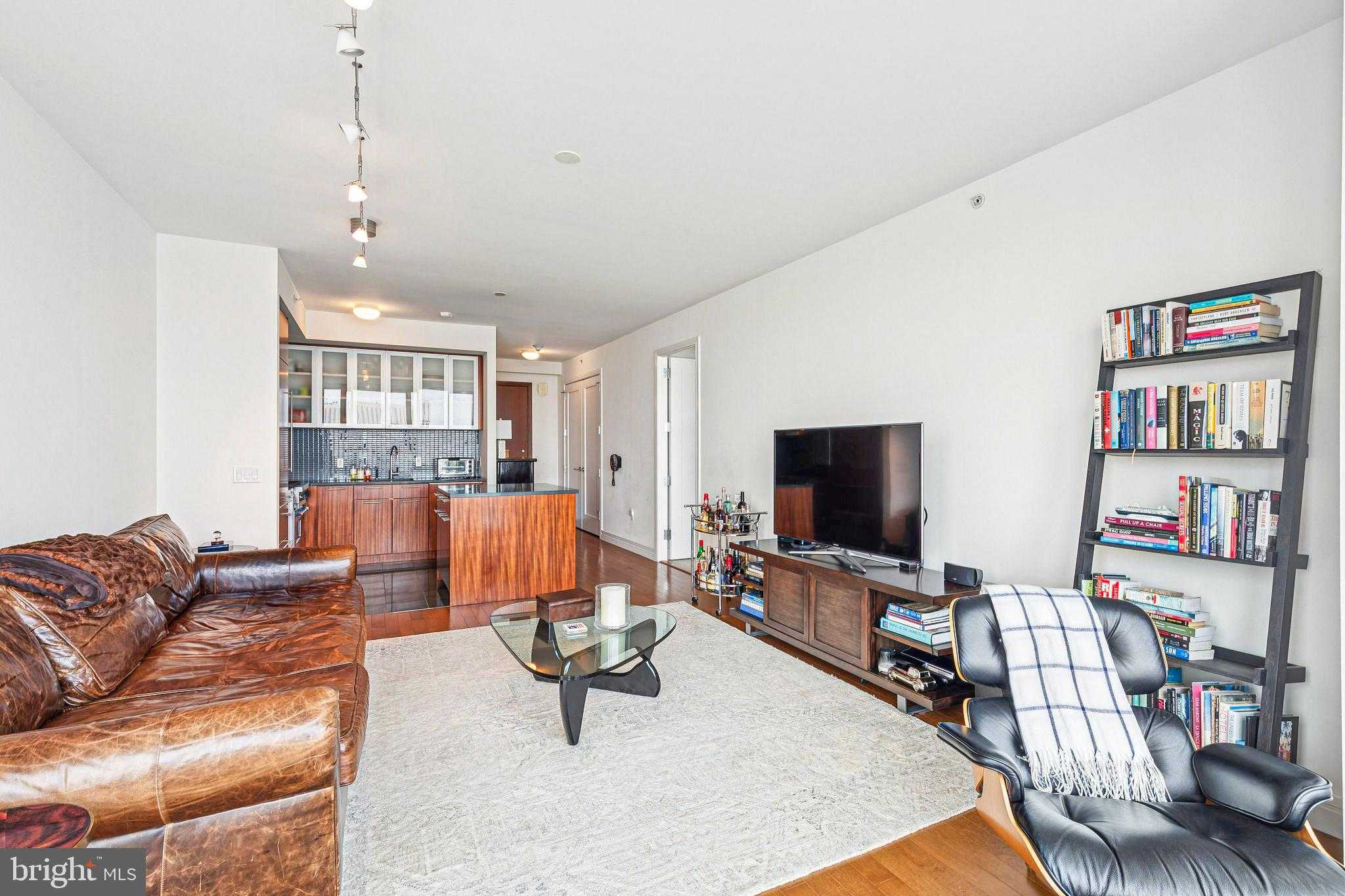 1414 S Penn Sq Unit 22d photo 6