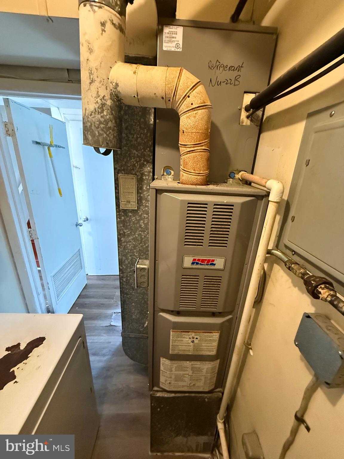 2515 S Howard St photo 26