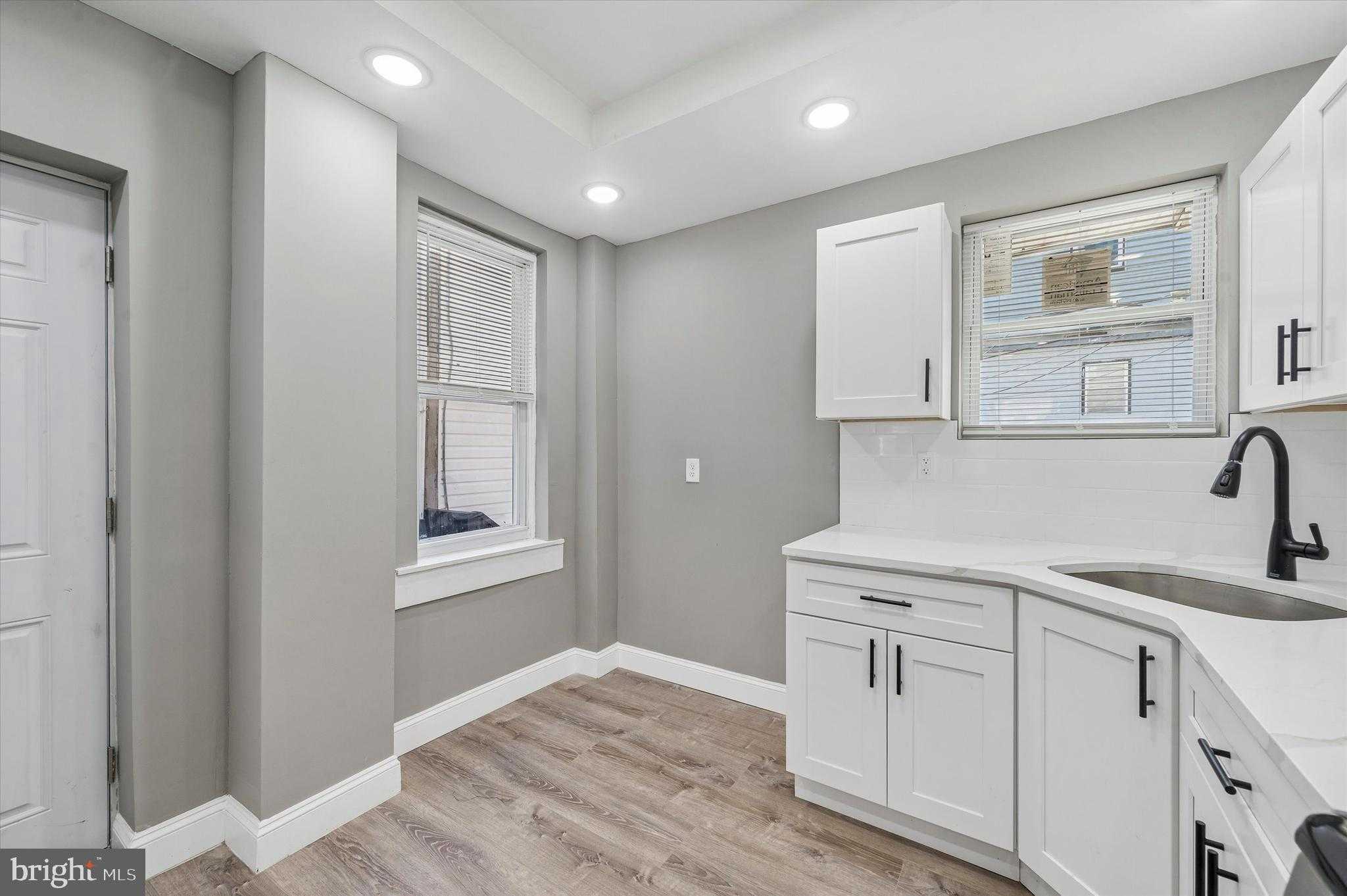 5032 Boudinot St photo 13