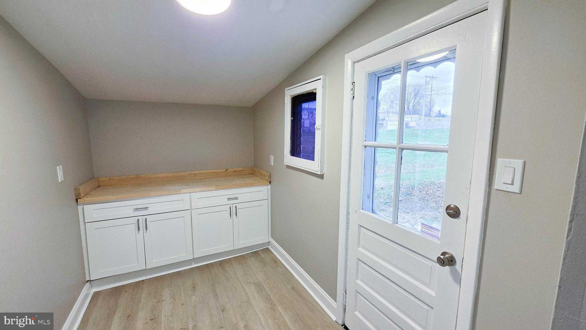 1112 Elmwood Ave photo 13