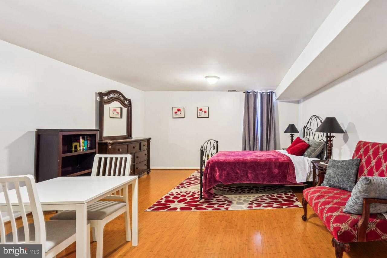 6418 Sligo Mill Rd photo 27