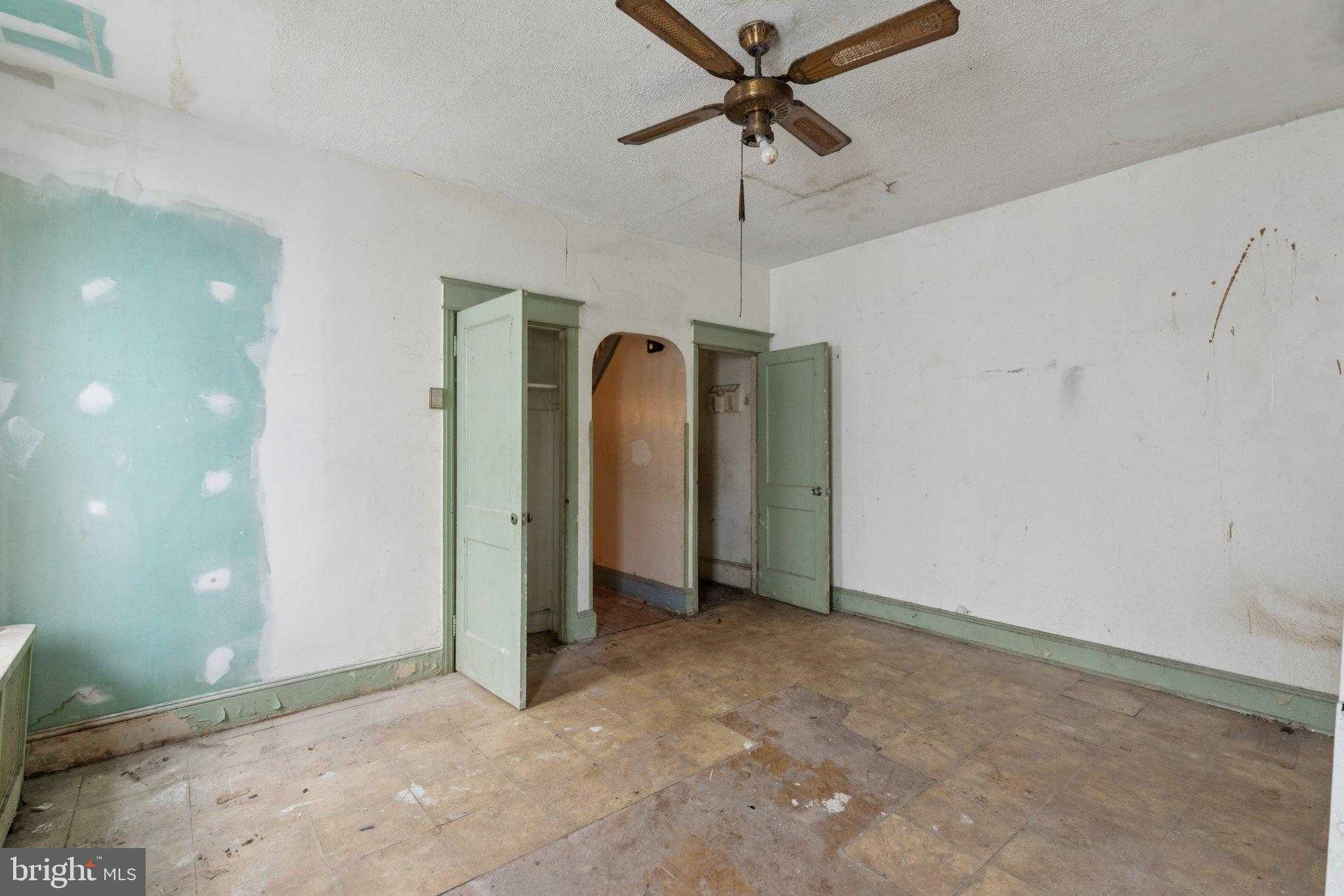 1318 Sellers St photo 7