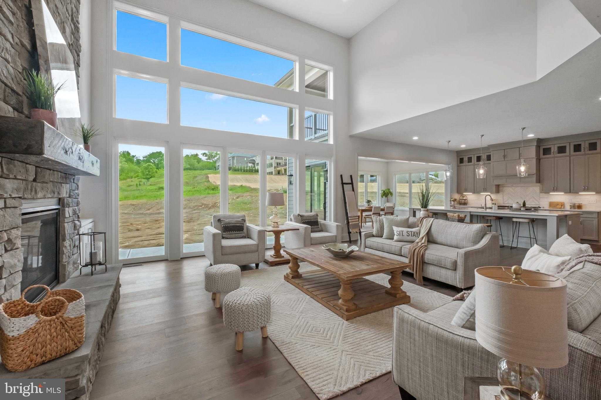 355 Bronson Cir photo 4