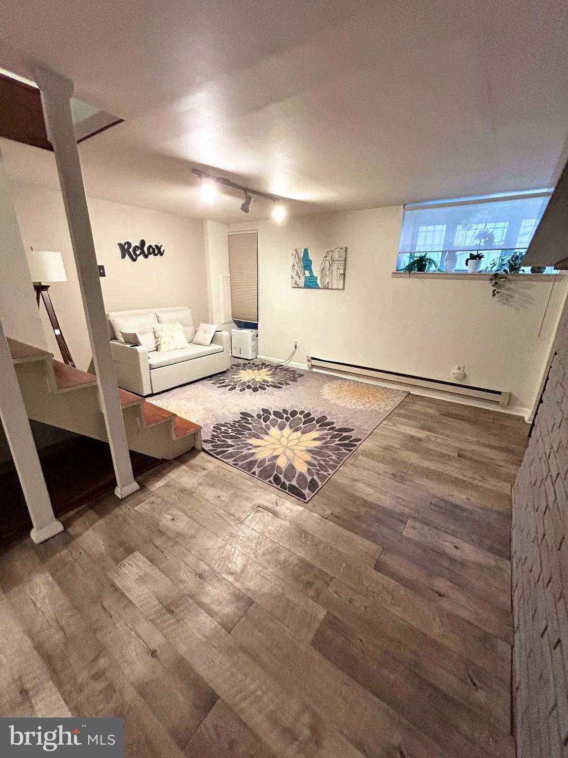 240 S 13th St Apt A photo 8