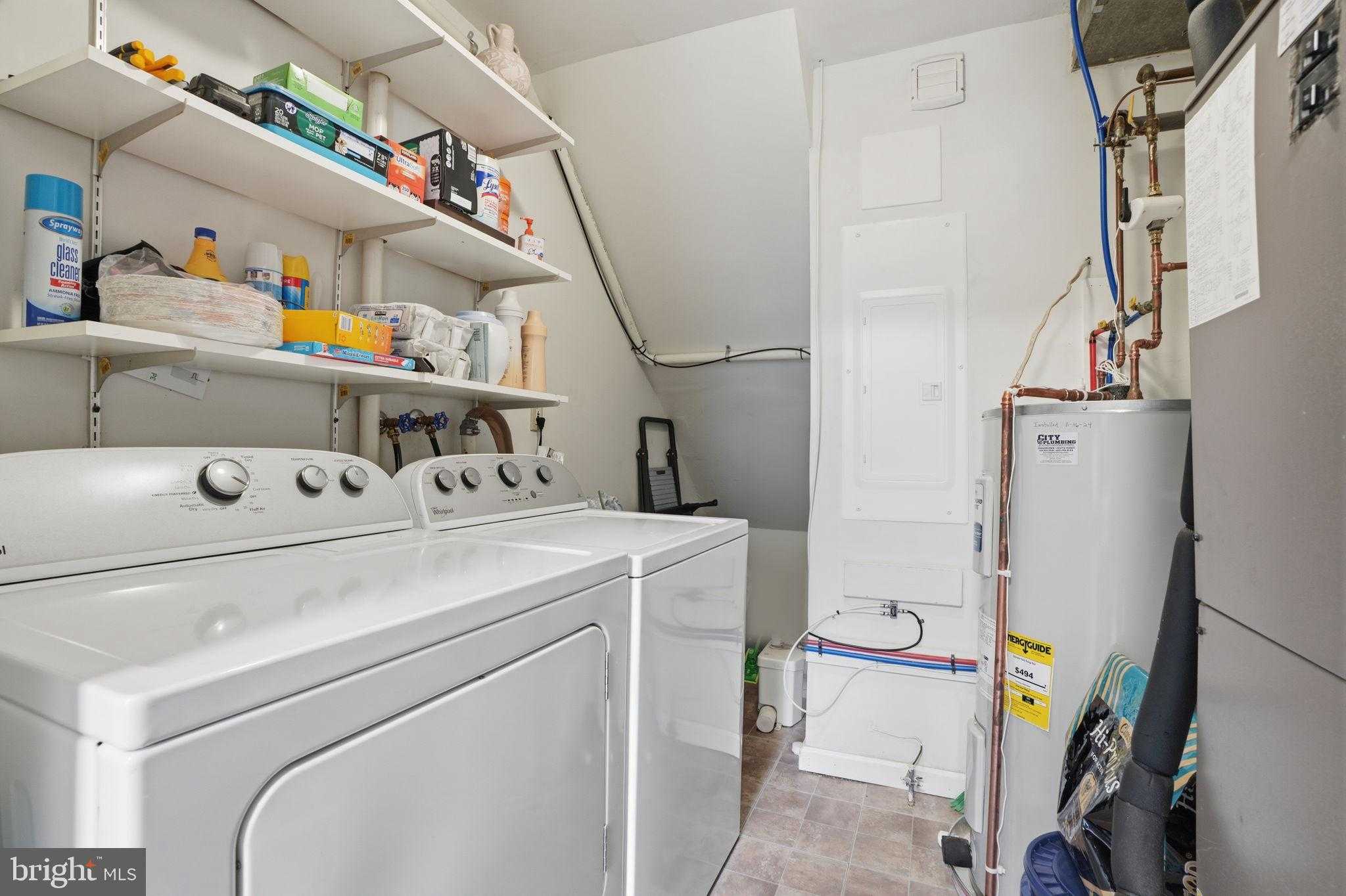 1016 Weybridge CT photo 21