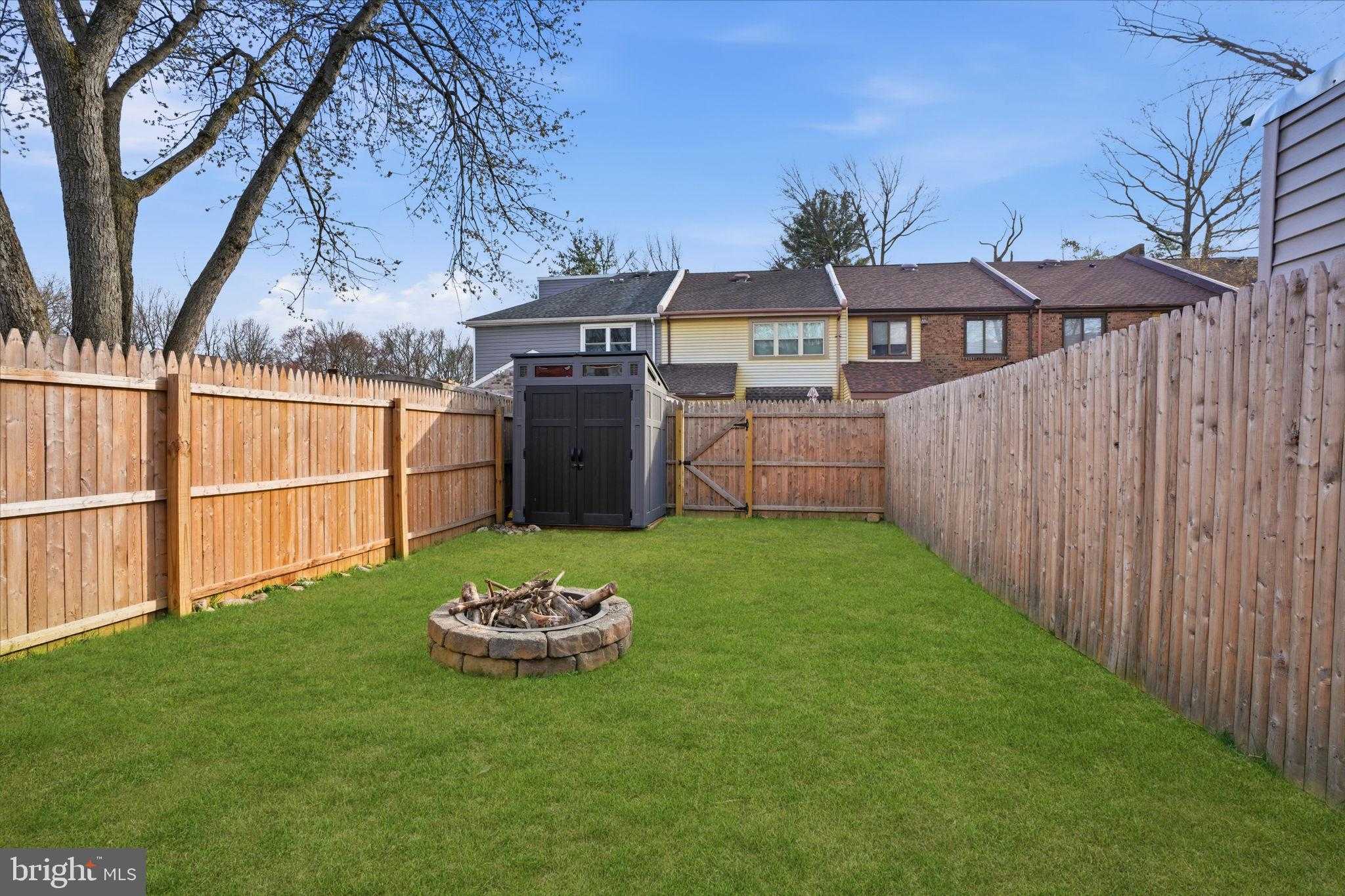 1016 Weybridge CT photo 22