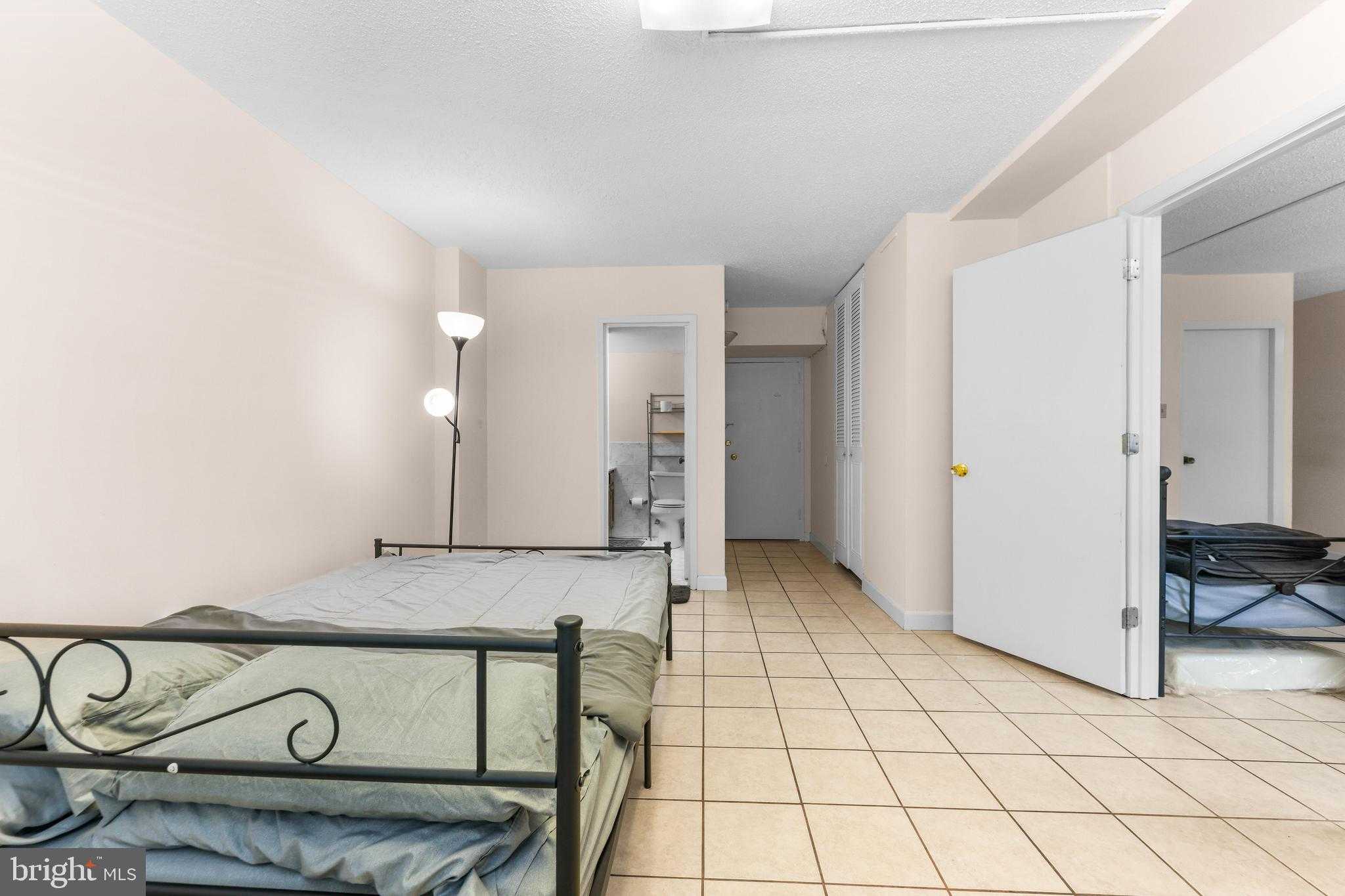 1 E University Pkwy Unit 106 photo 21