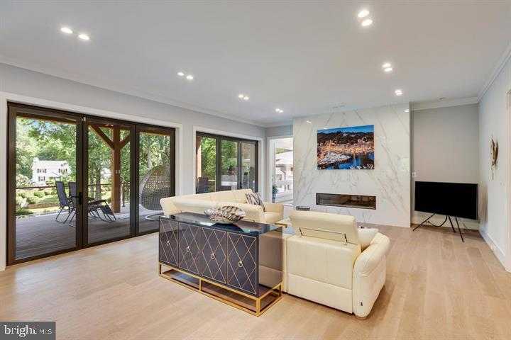 9604 Pembroke Pl photo 15