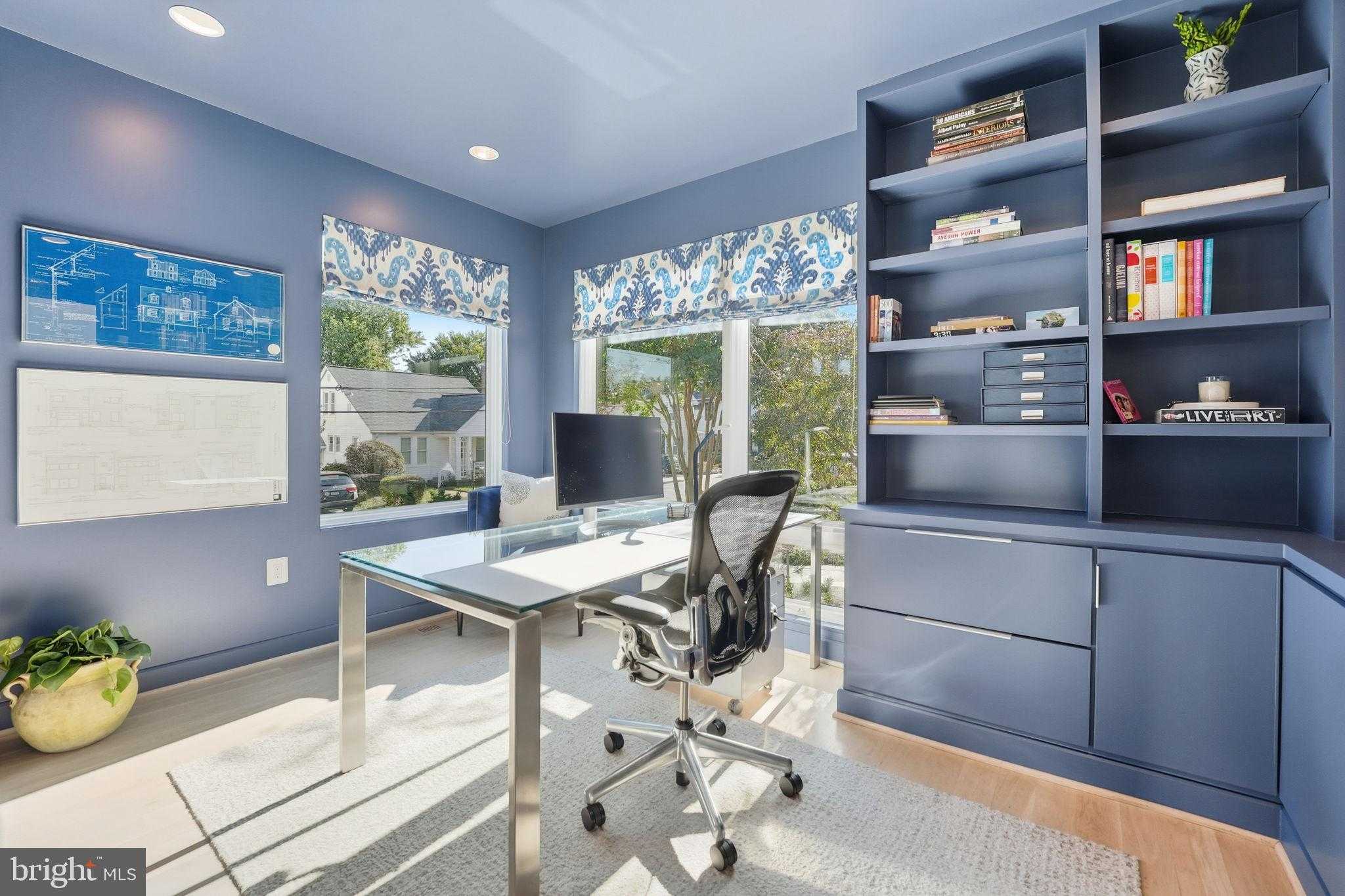 1404 N Herndon St photo 14