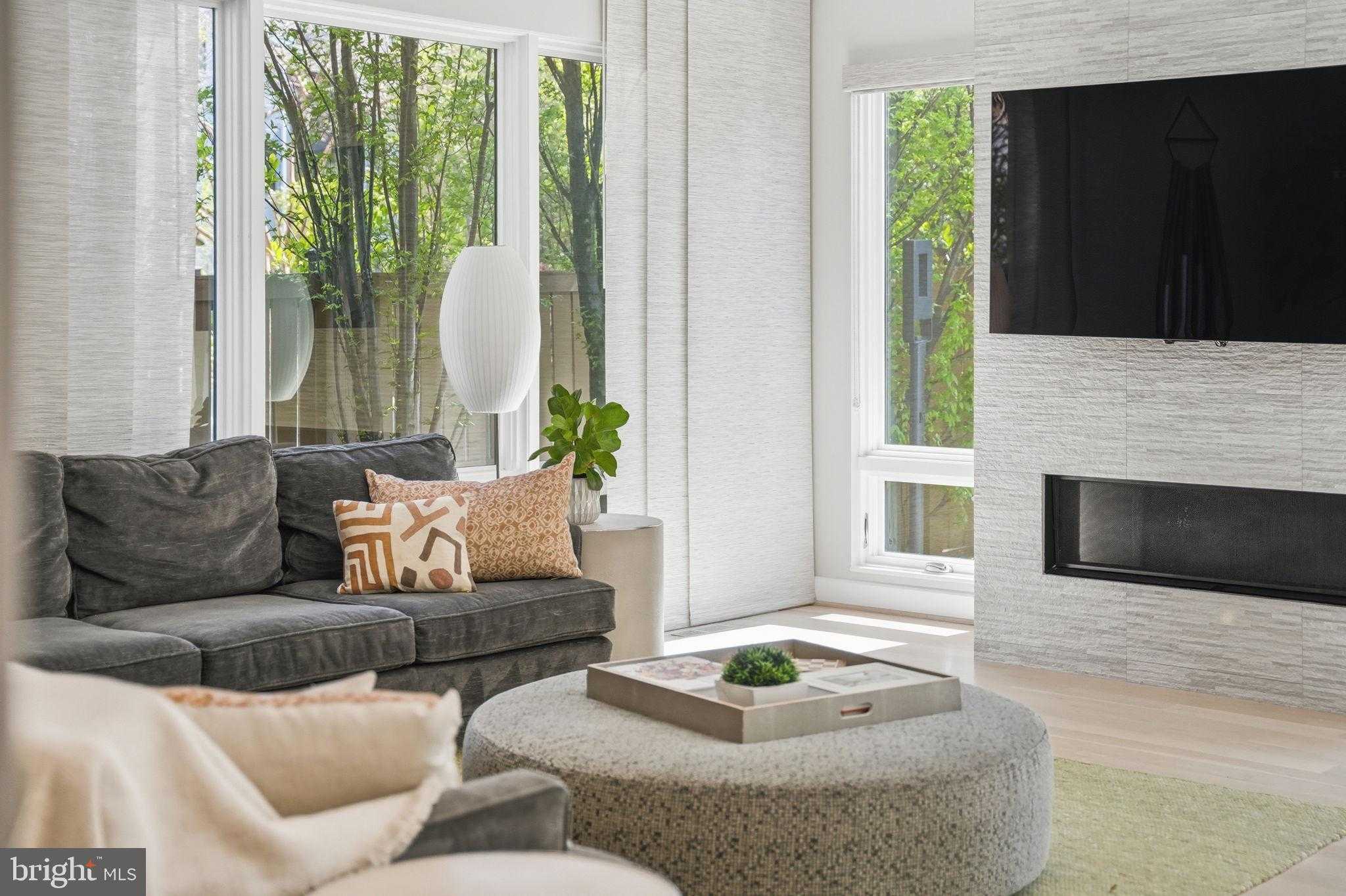 1404 N Herndon St photo 42