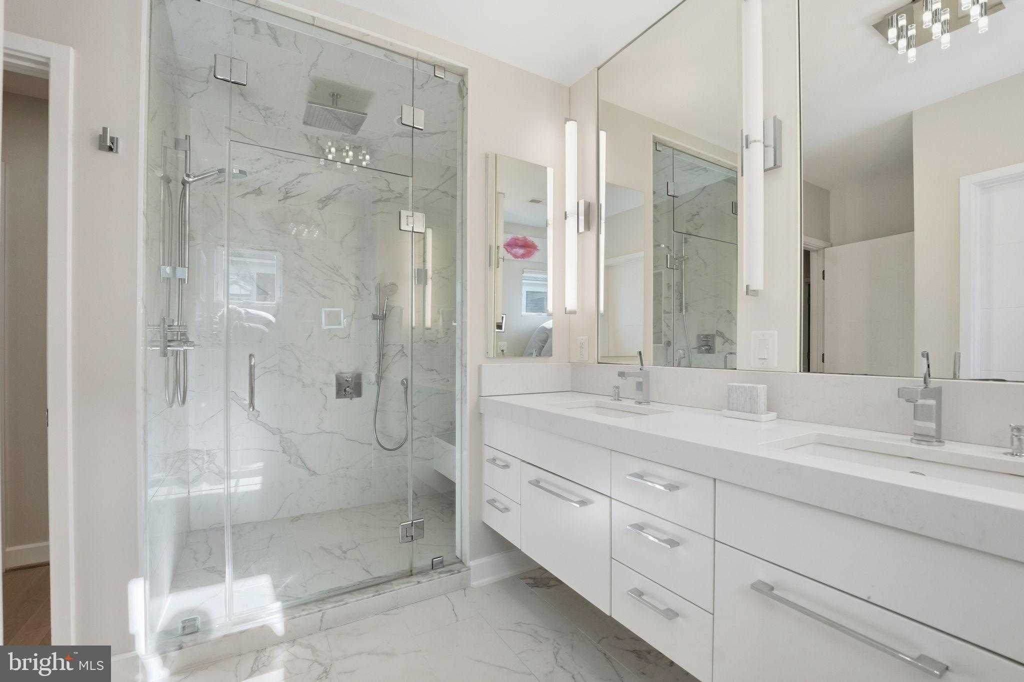 1404 N Herndon St photo 55