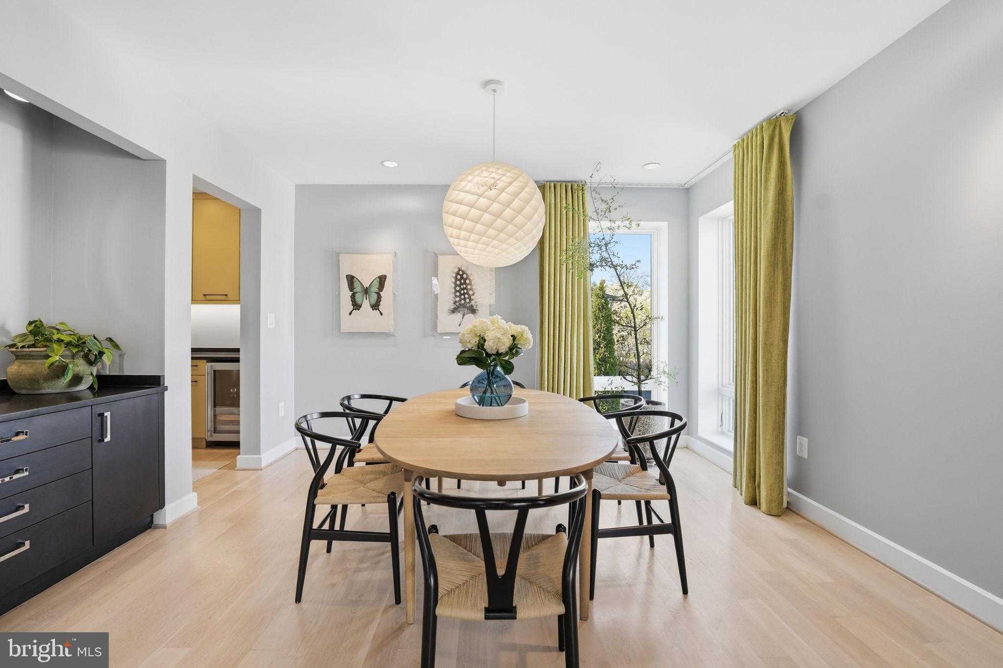 1404 N Herndon St photo 7