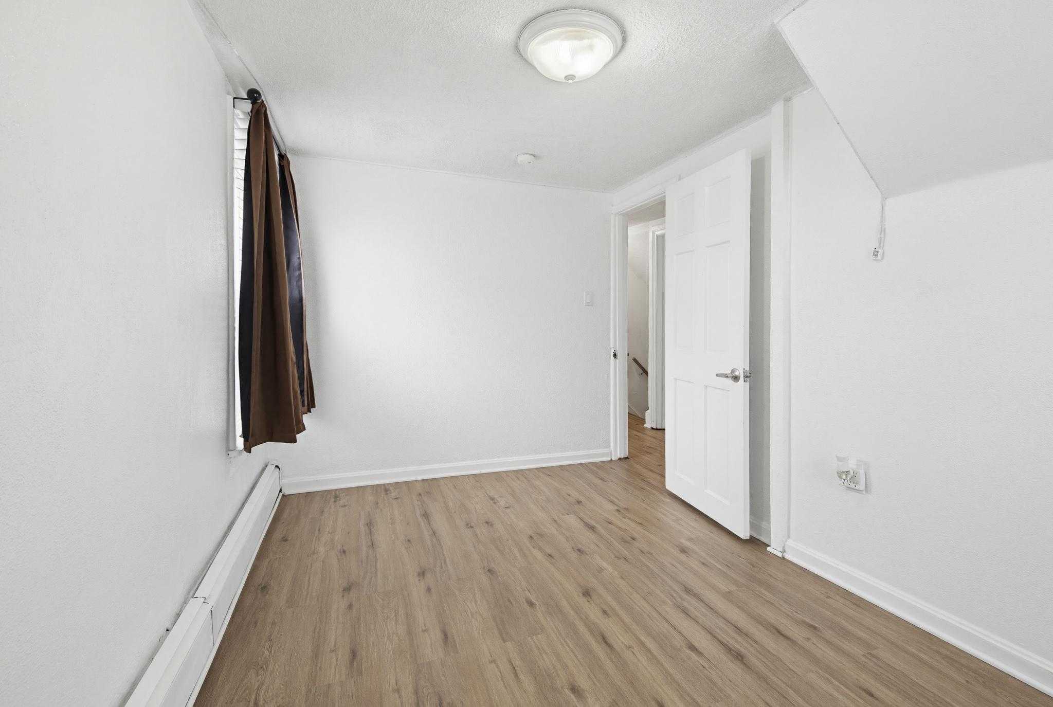 429 Hodgson St photo 20