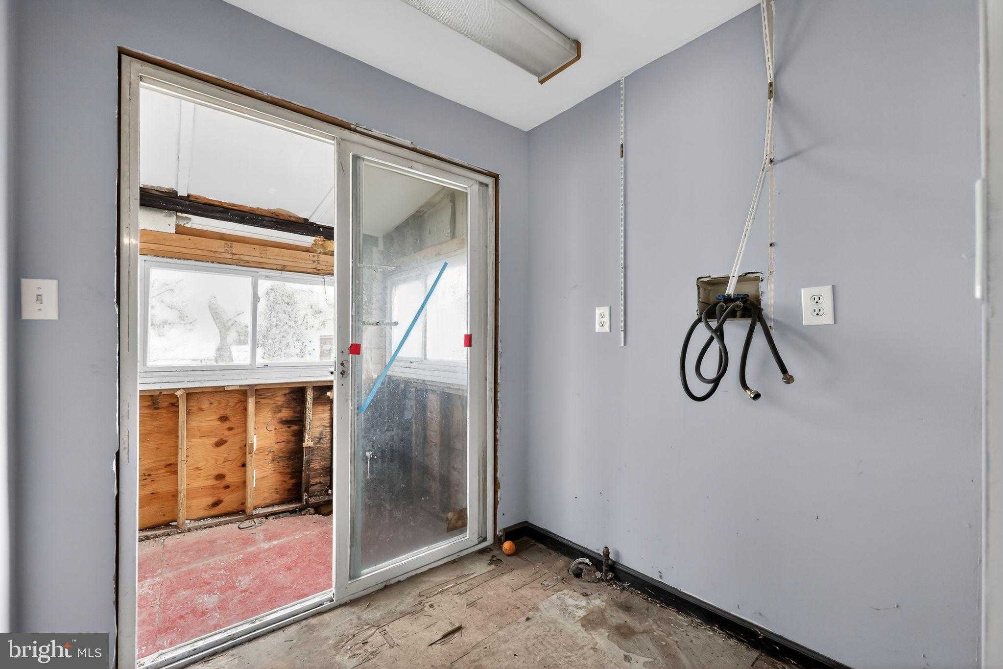 523 Swain St photo 16