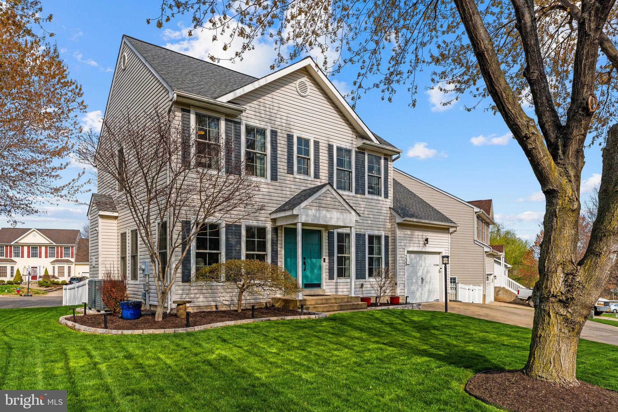 233 Breezewood Dr, Warrenton