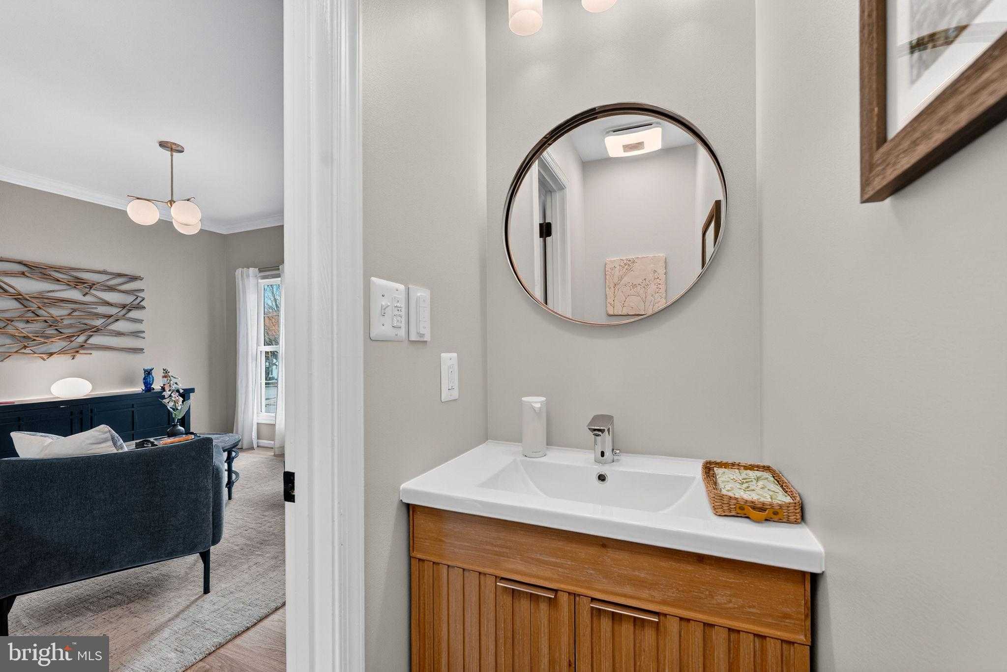 233 Breezewood Dr photo 10