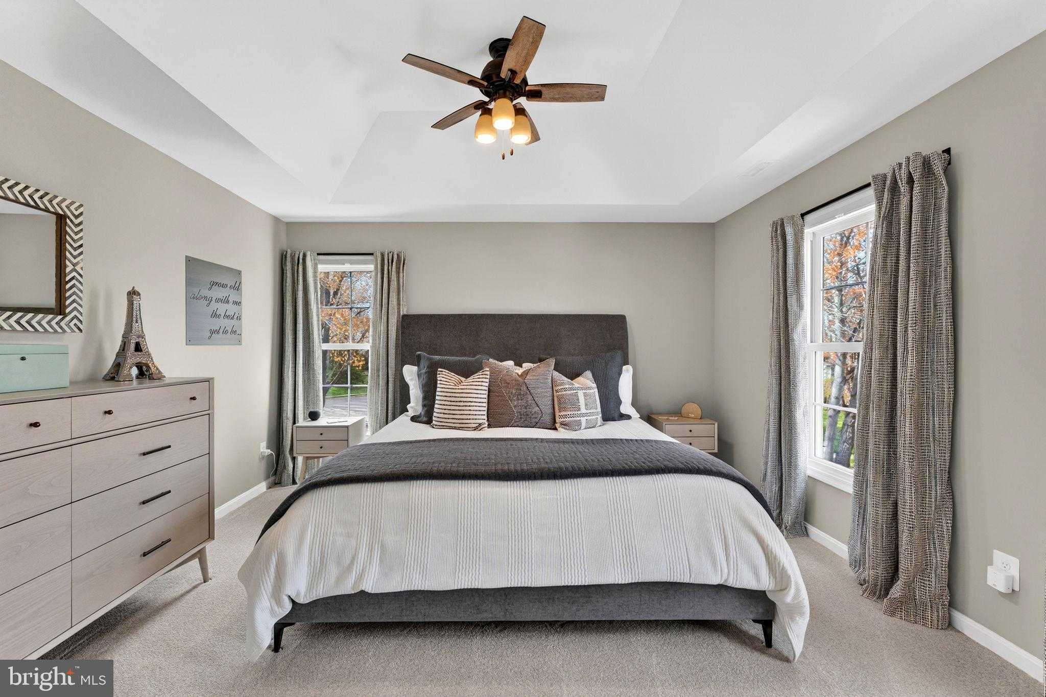 233 Breezewood Dr photo 12