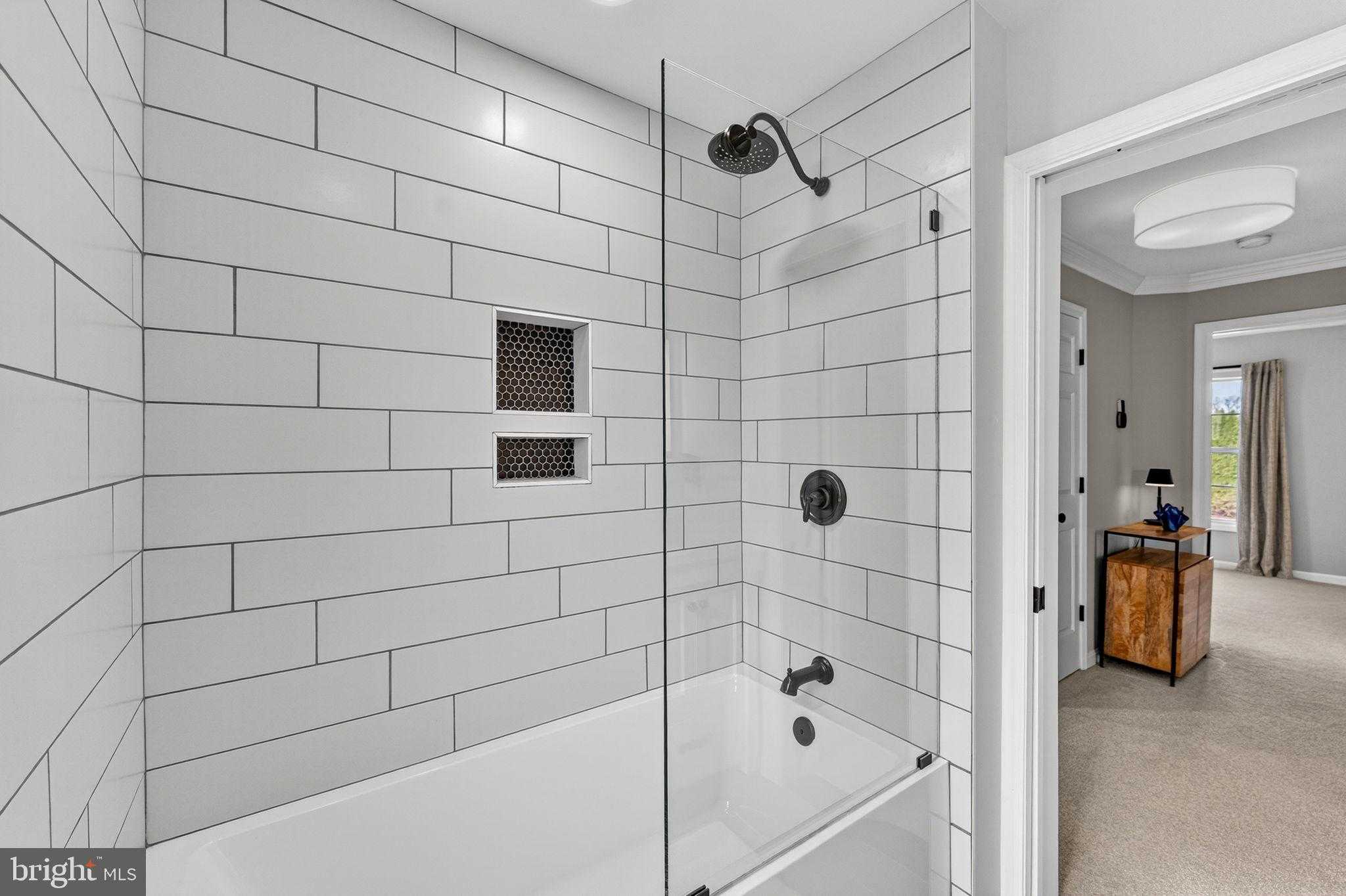 233 Breezewood Dr photo 21