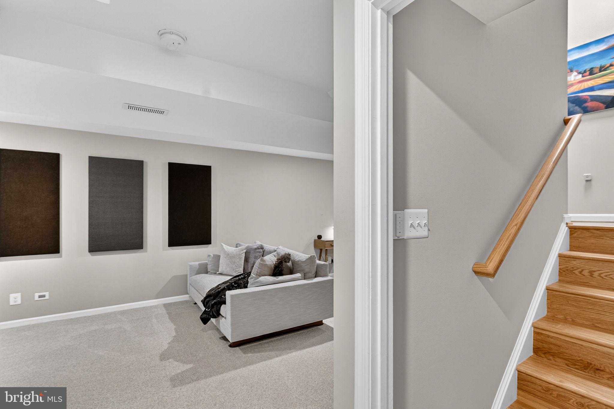 233 Breezewood Dr photo 25