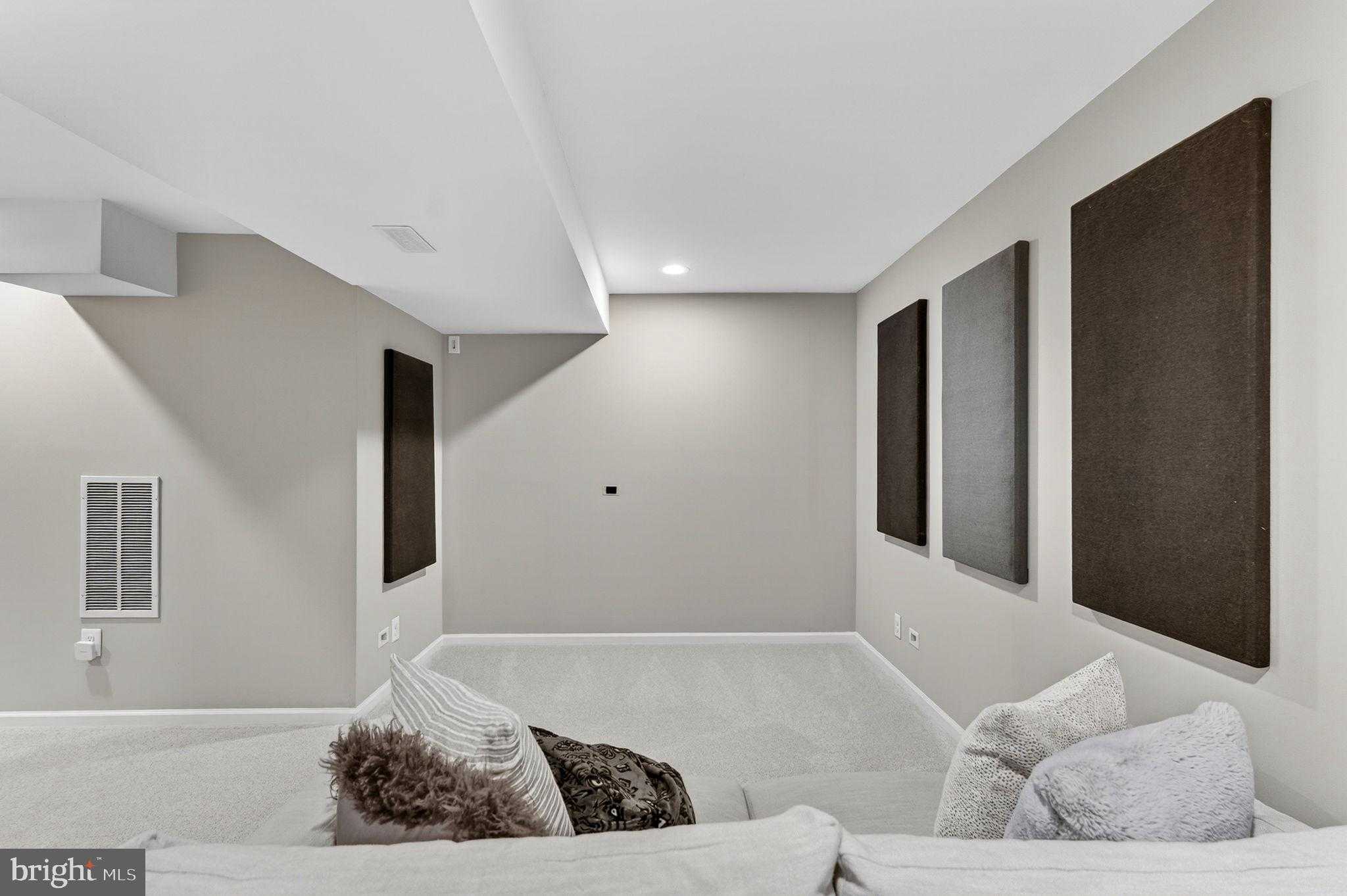 233 Breezewood Dr photo 26