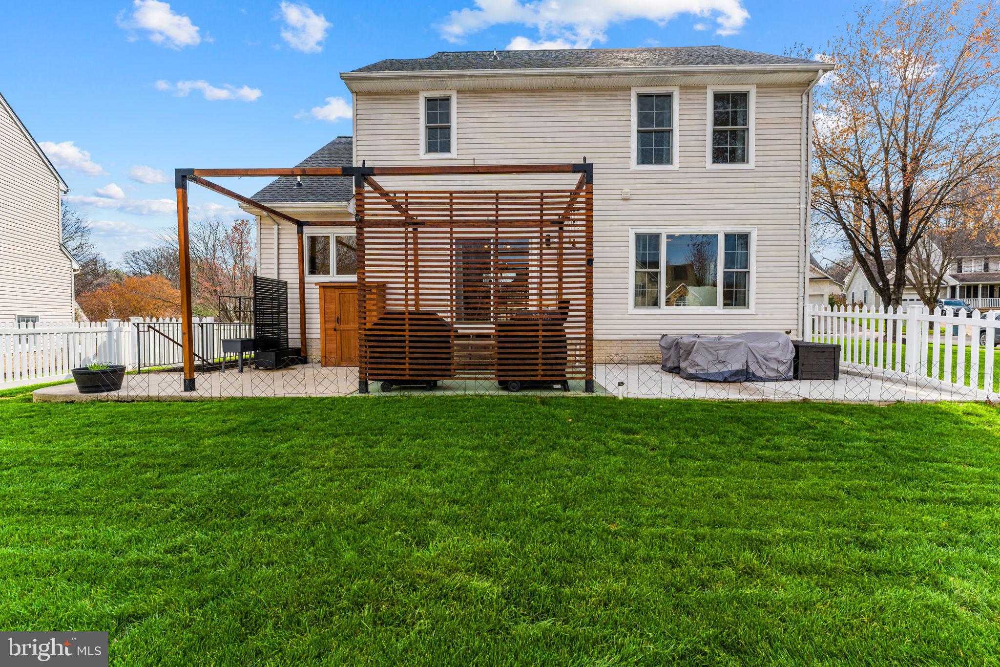 233 Breezewood Dr photo 29