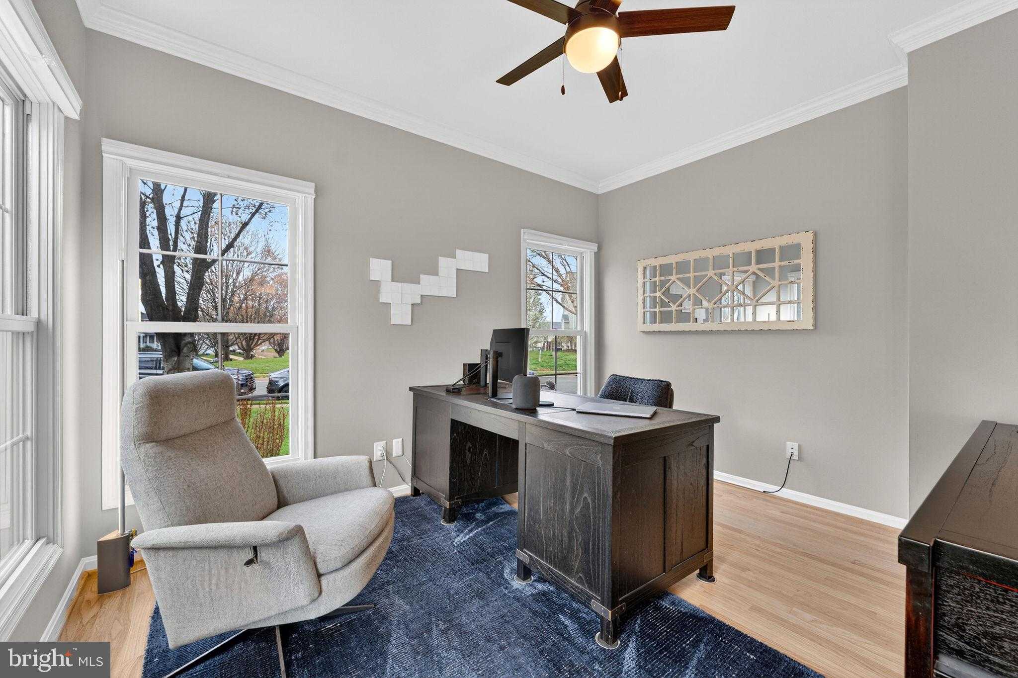 233 Breezewood Dr photo 9