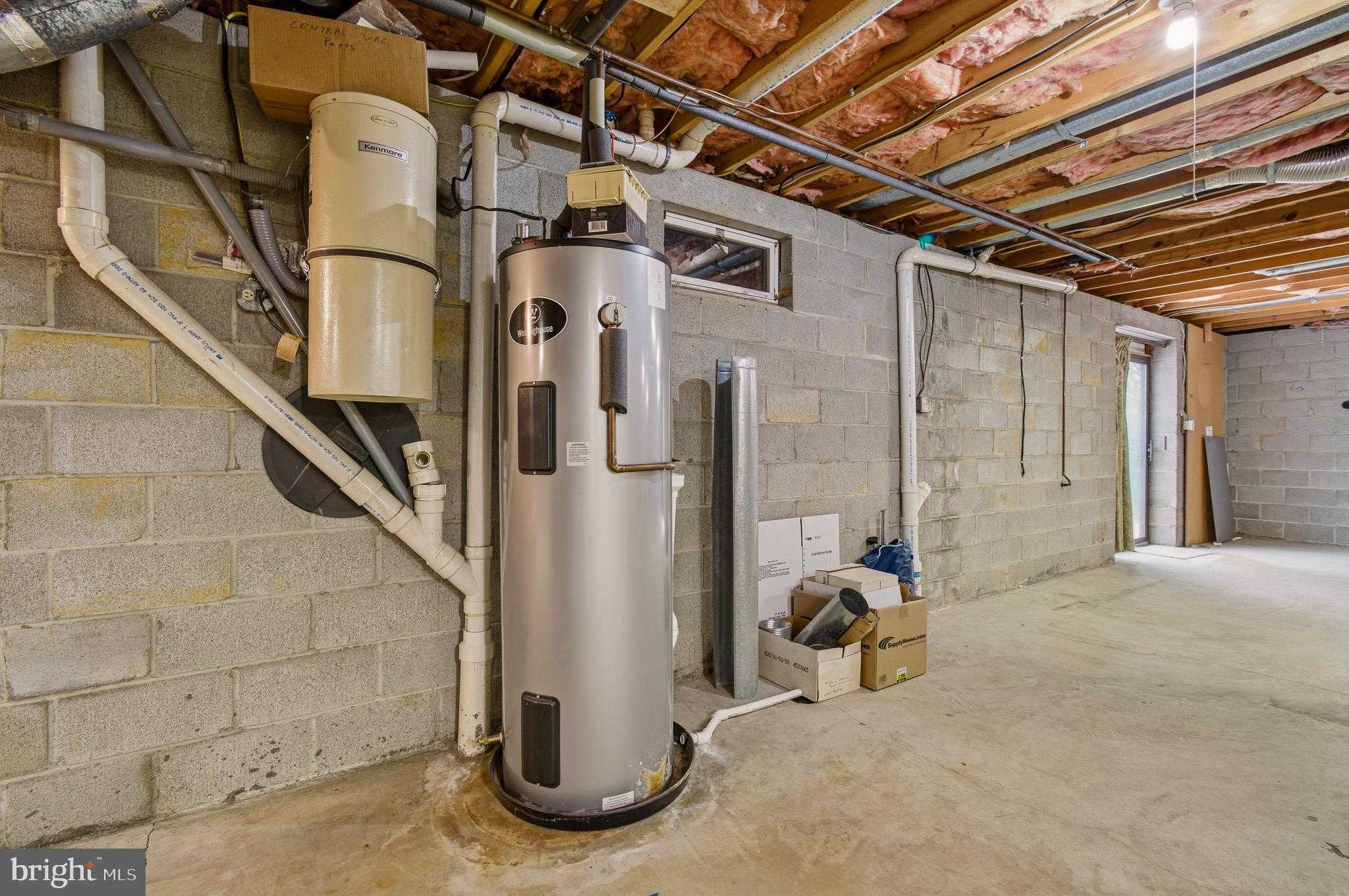 1290 Whirl A Way CT photo 95