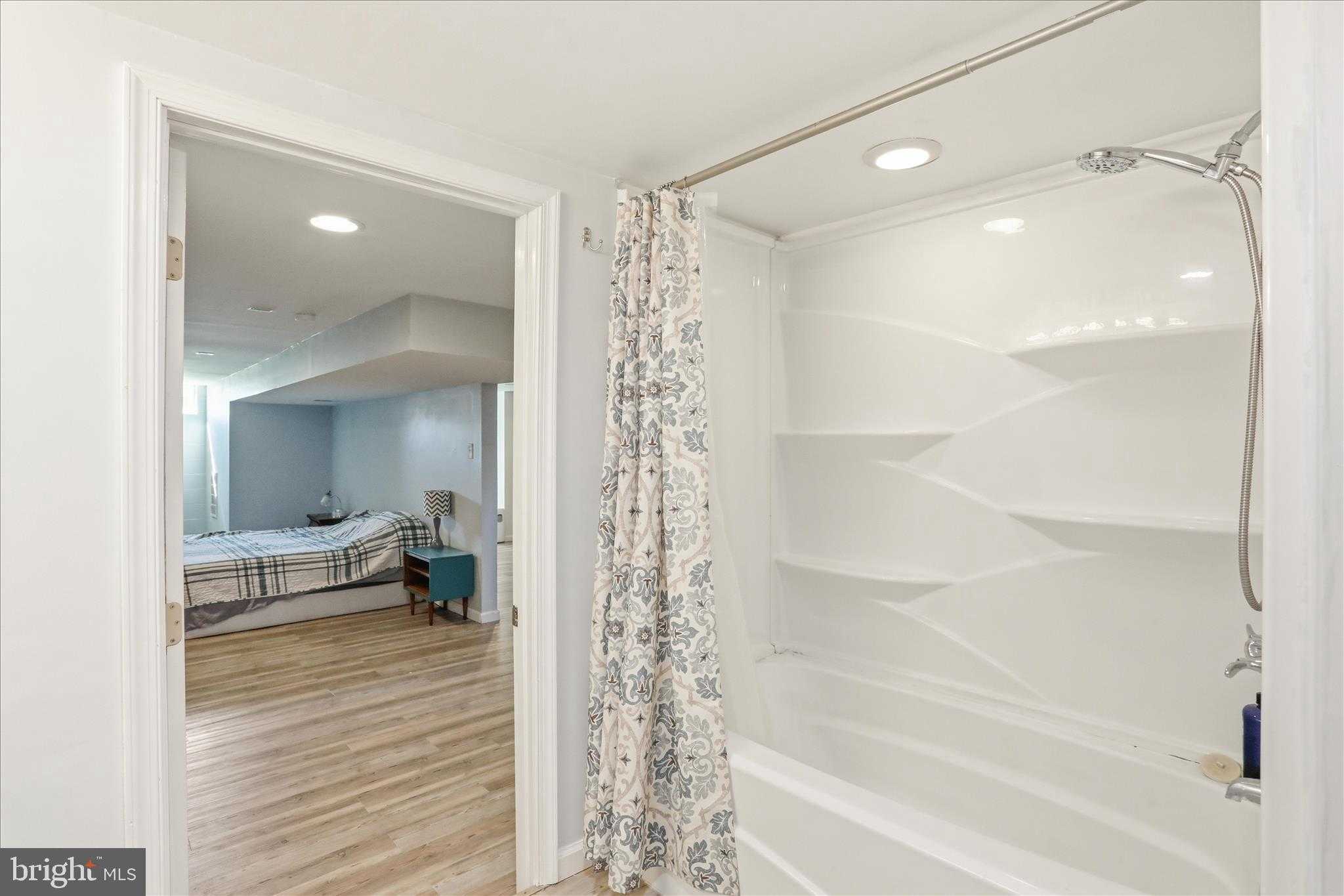 503 Vicky Bullett St photo 29